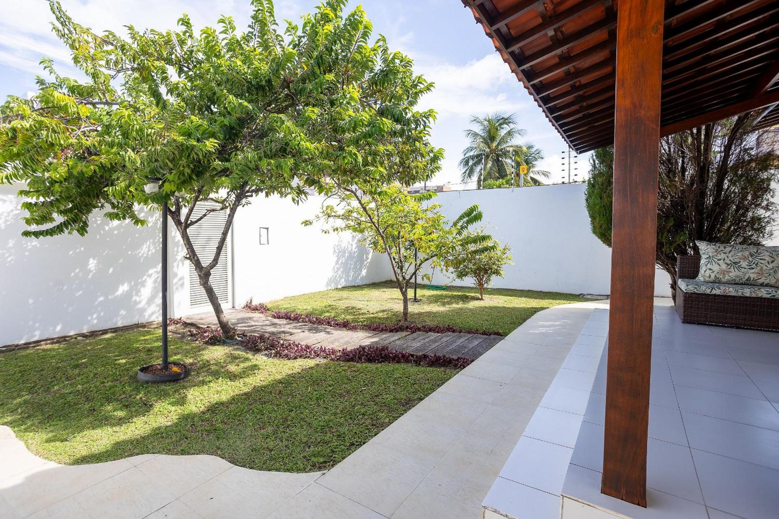 Garden House - Bessa Beach by Carpediem