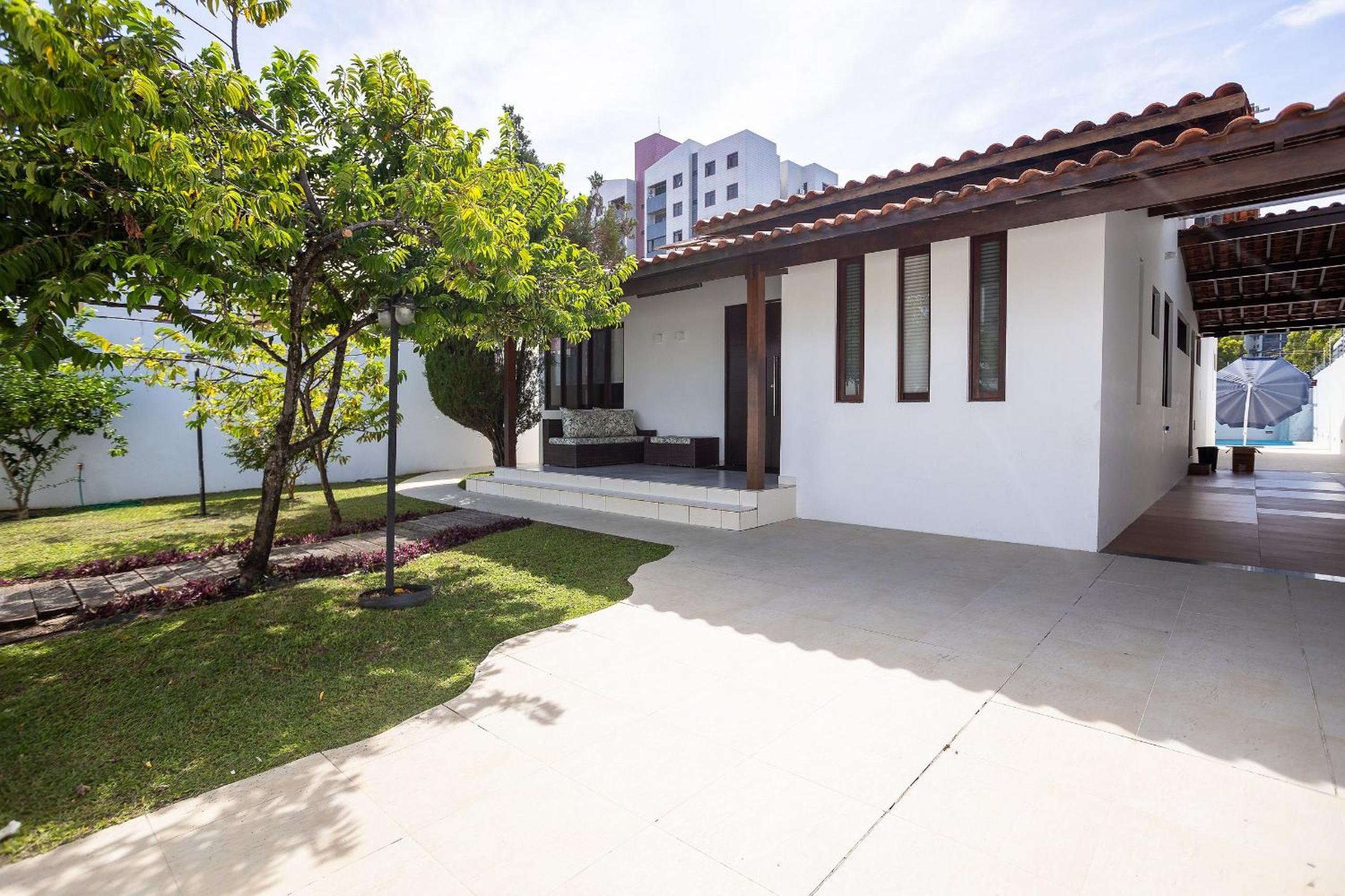 Garden House - Bessa Beach by Carpediem