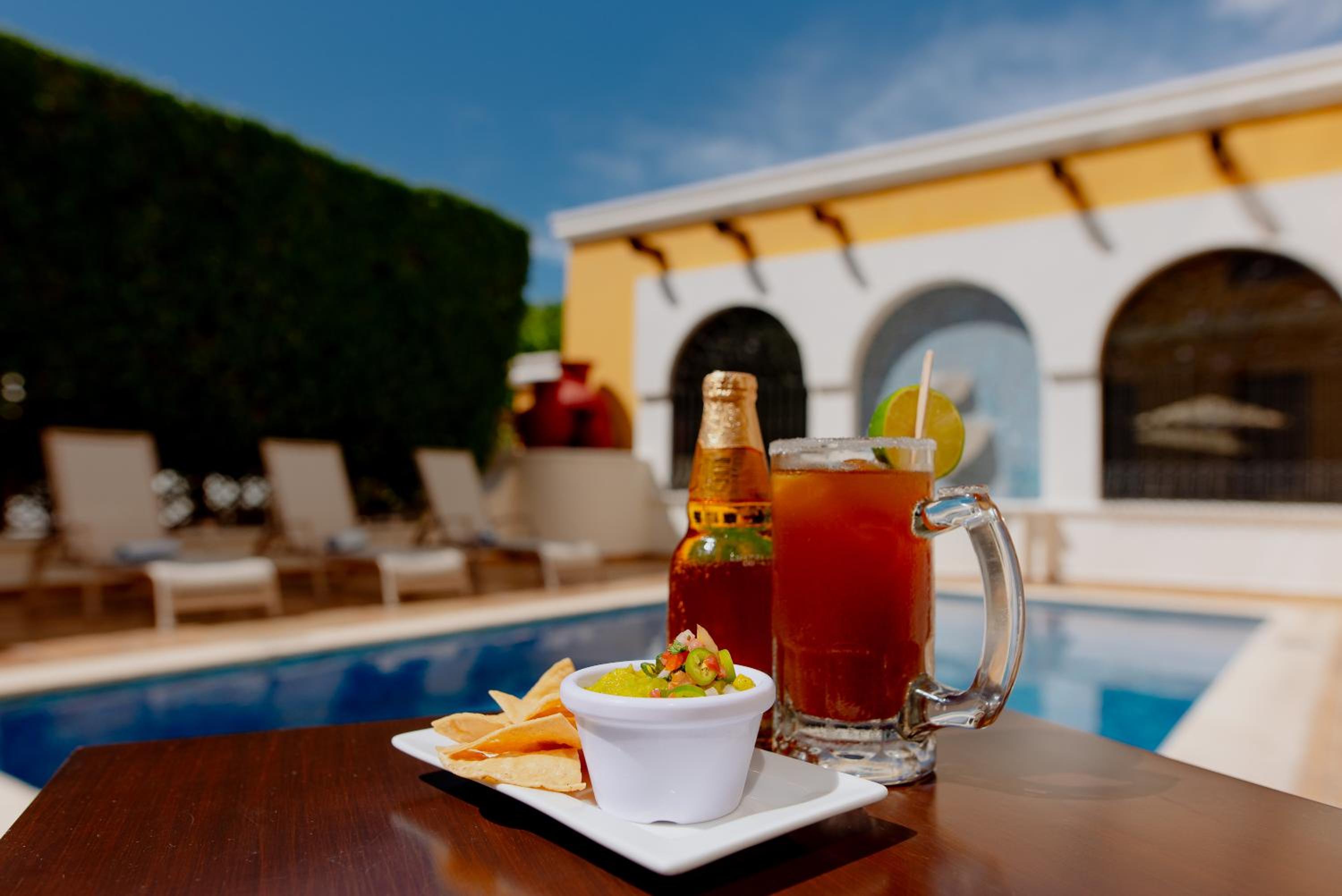 Campeche Vacations - Hotel Plaza Campeche - Property Image 2