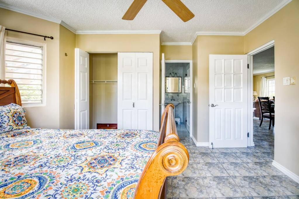 Two Bedroom Seafront Suite - Quiet & Relaxing view 4