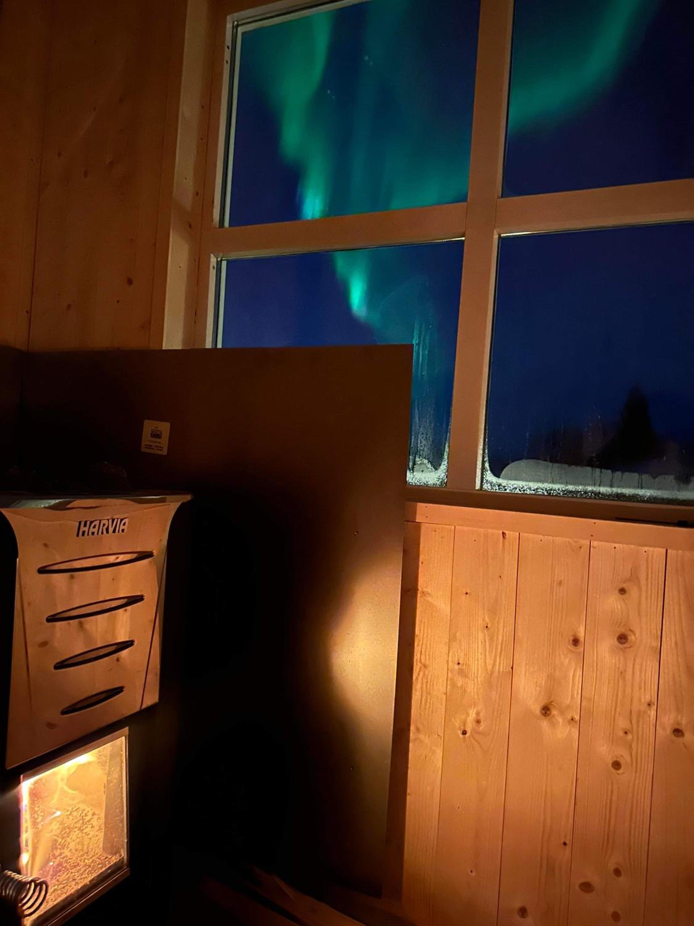 Lyngen accommodation and sauna