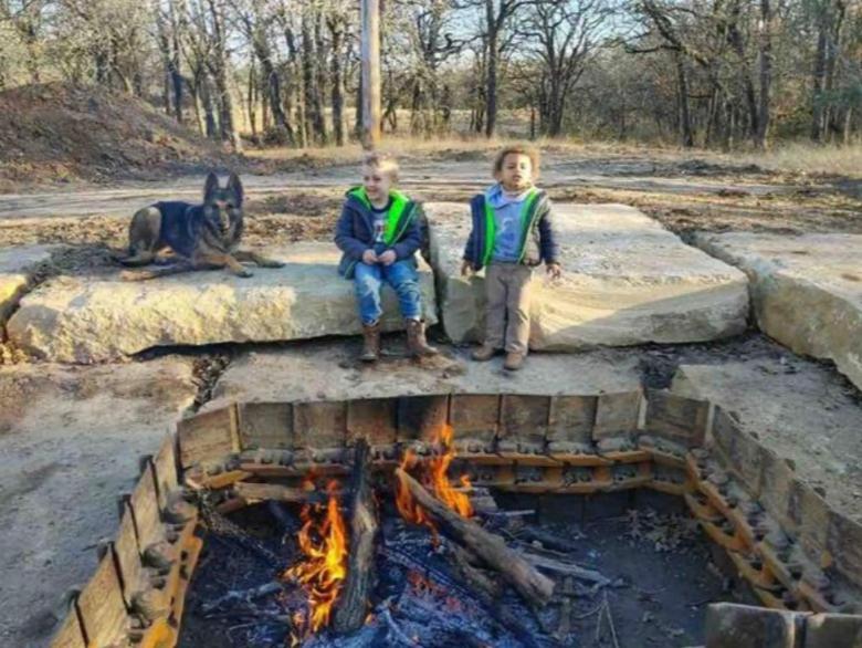 7 Hico Glamping Farm Animals Campfire near Glen Rose by Vacation Your Way