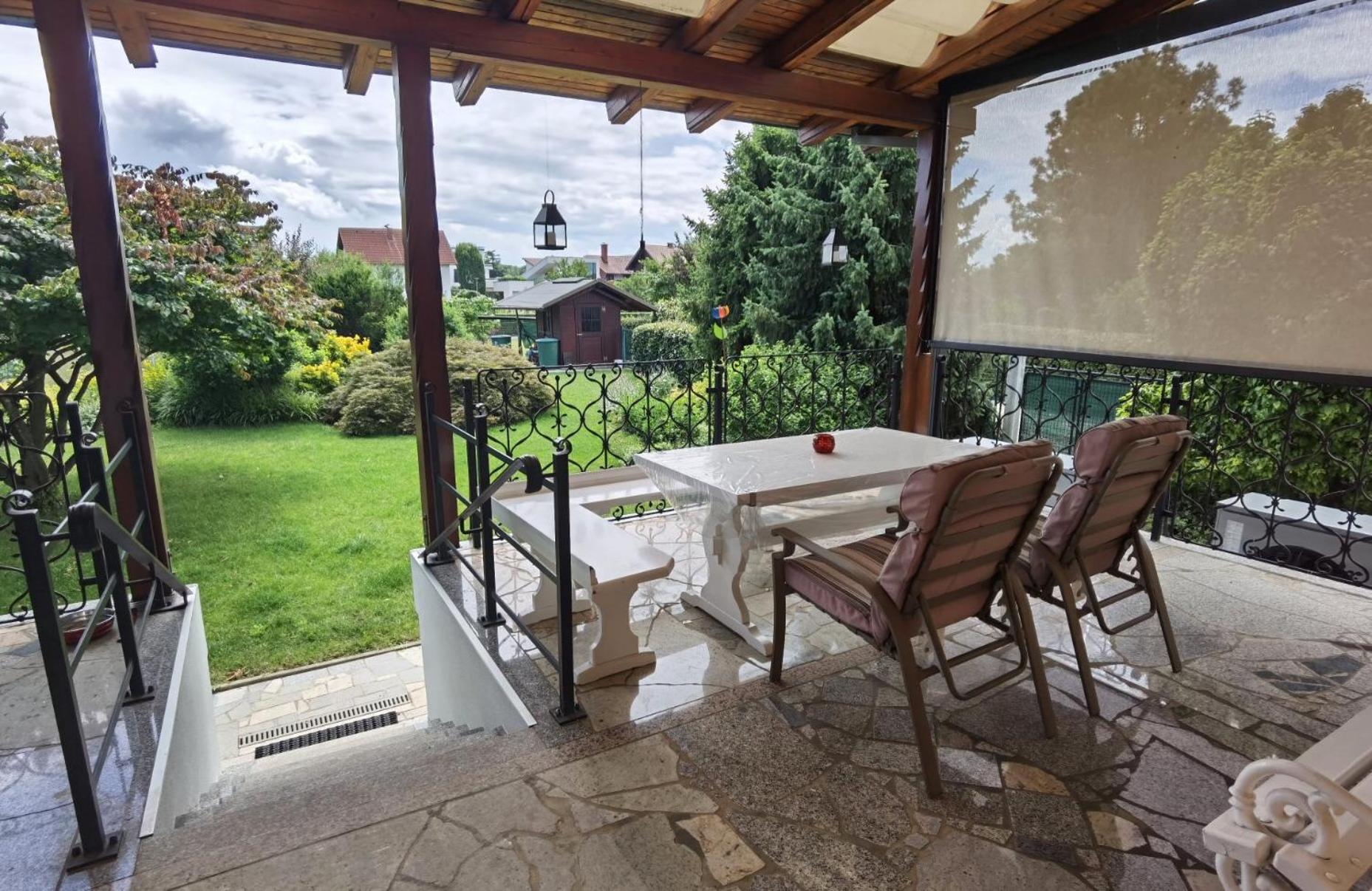 Comfortable condo for long-term stays