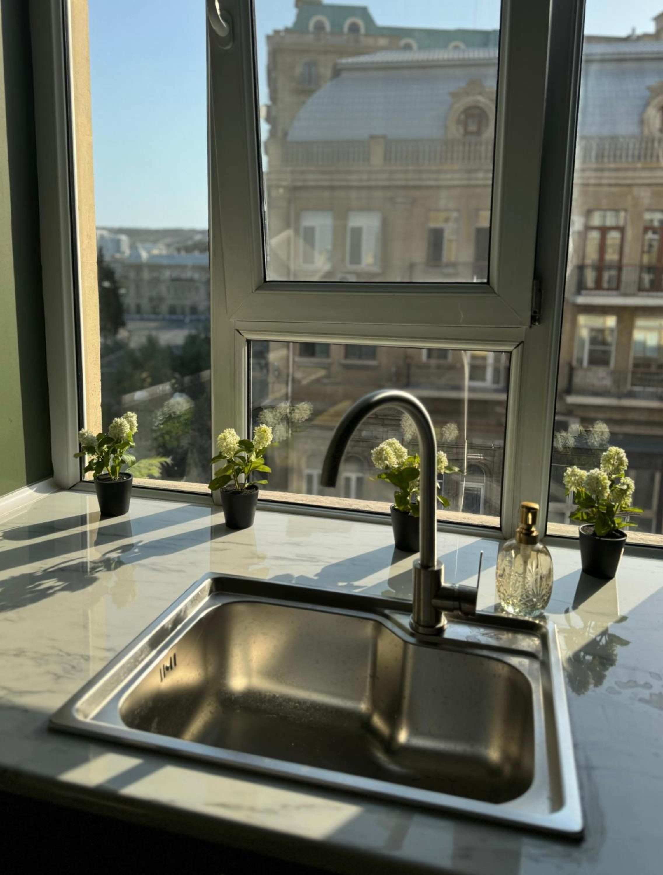 F1 First Lane Sea view Apartment Baku