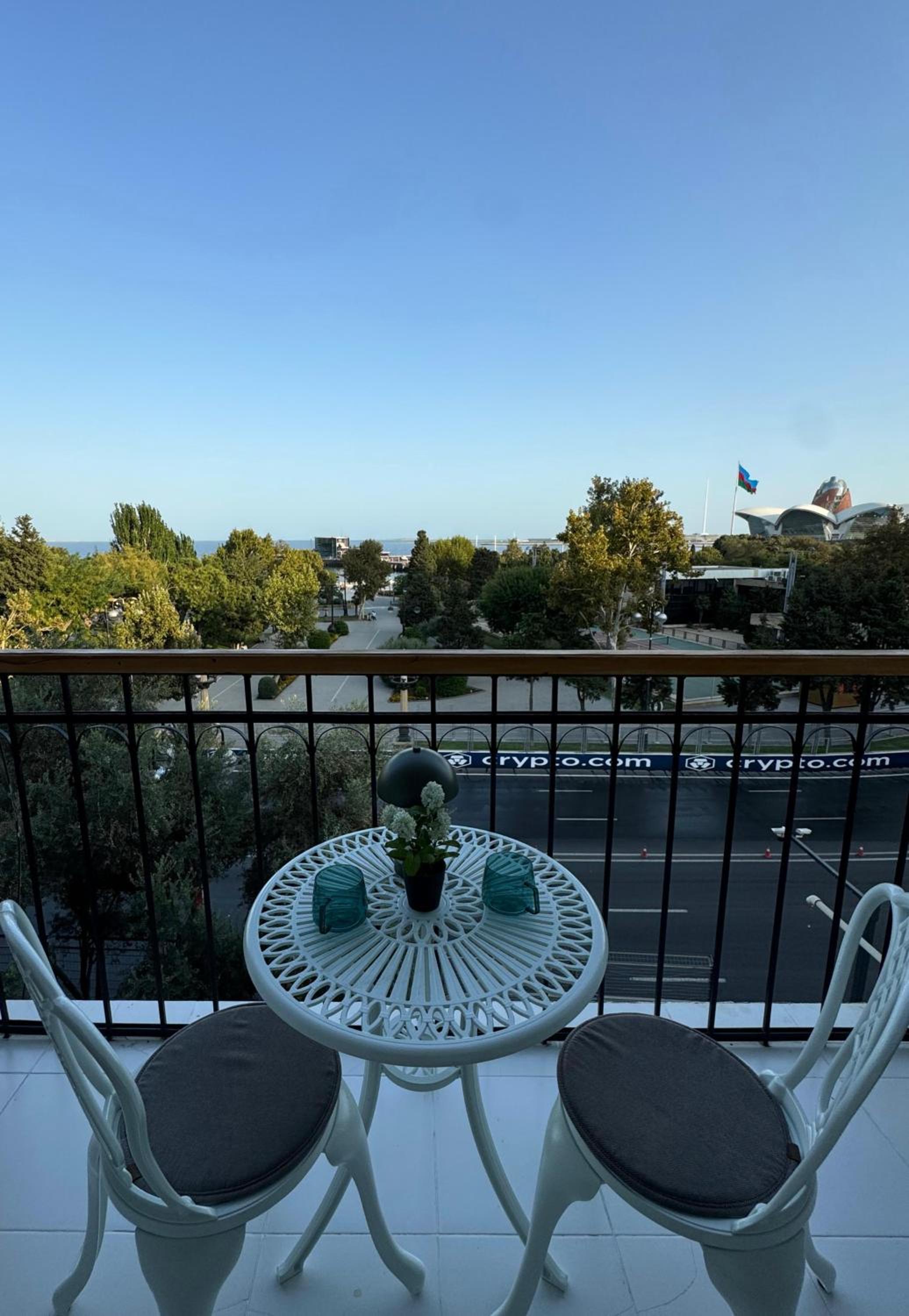 F1 First Lane Sea view Apartment Baku