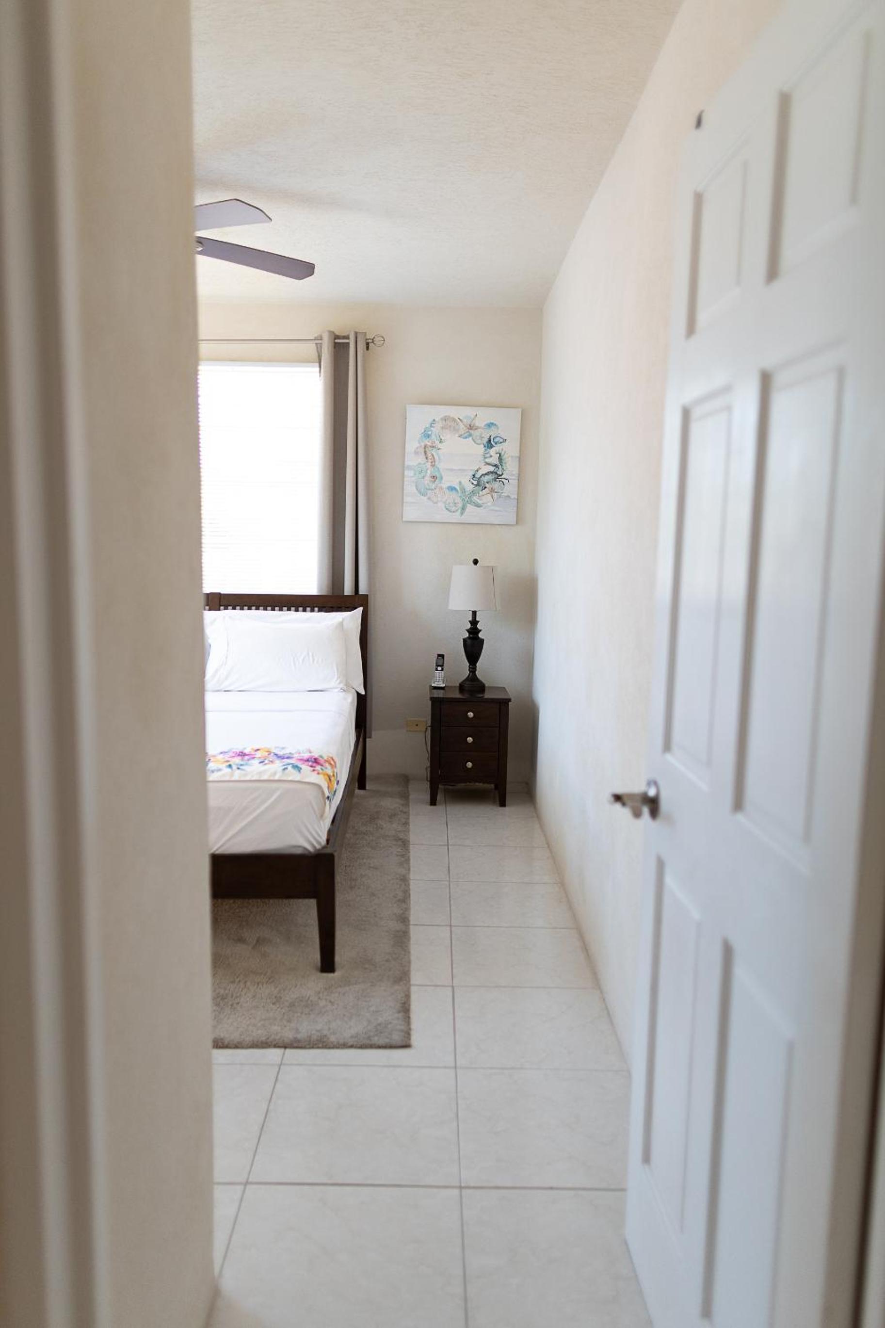 Seashades 2BR 1 full and 1 half bathrooms Condo with pool Close to beach Sleeps 4