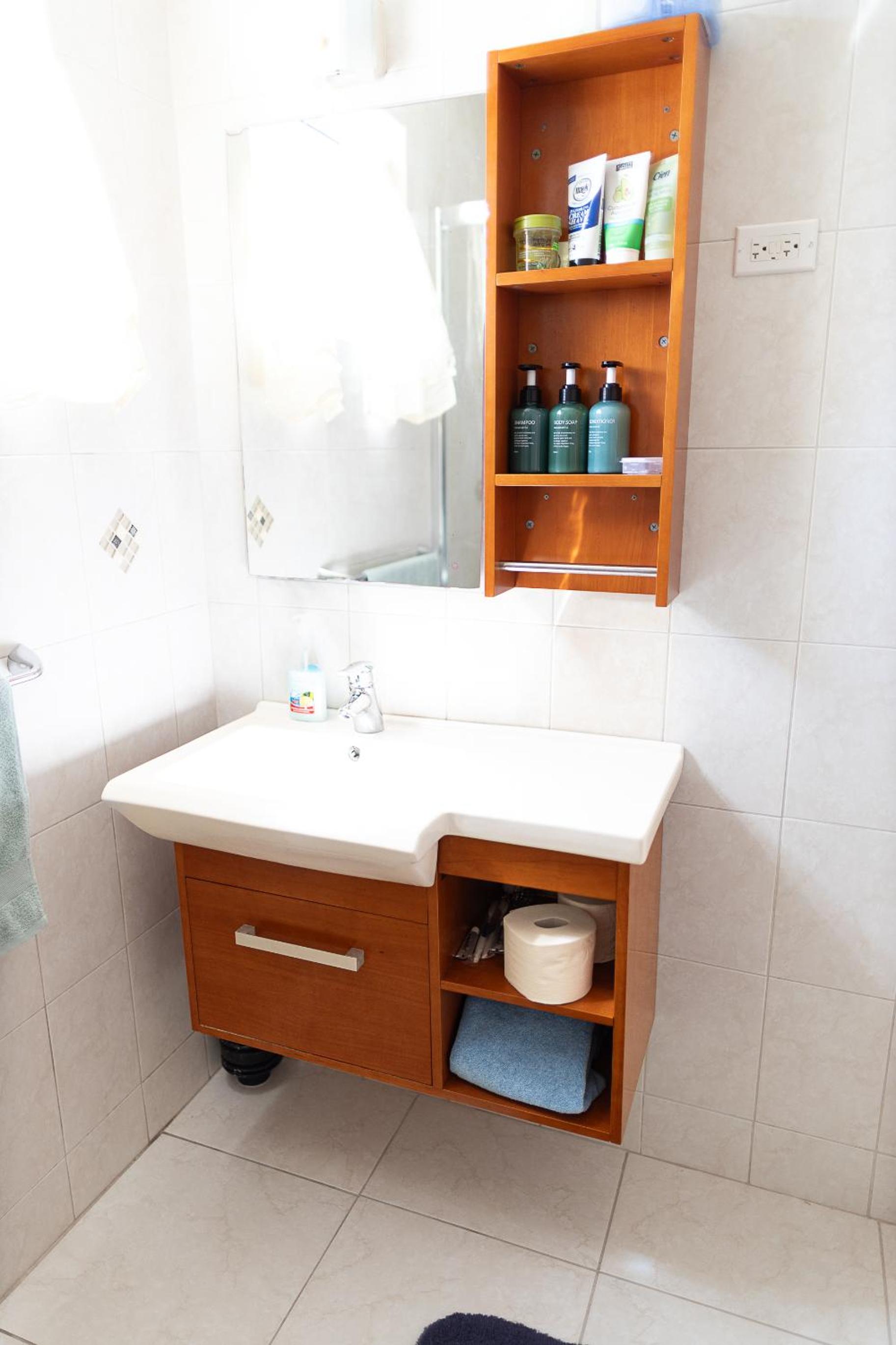 Seashades 2BR 1 full and 1 half bathrooms Condo with pool Close to beach Sleeps 4