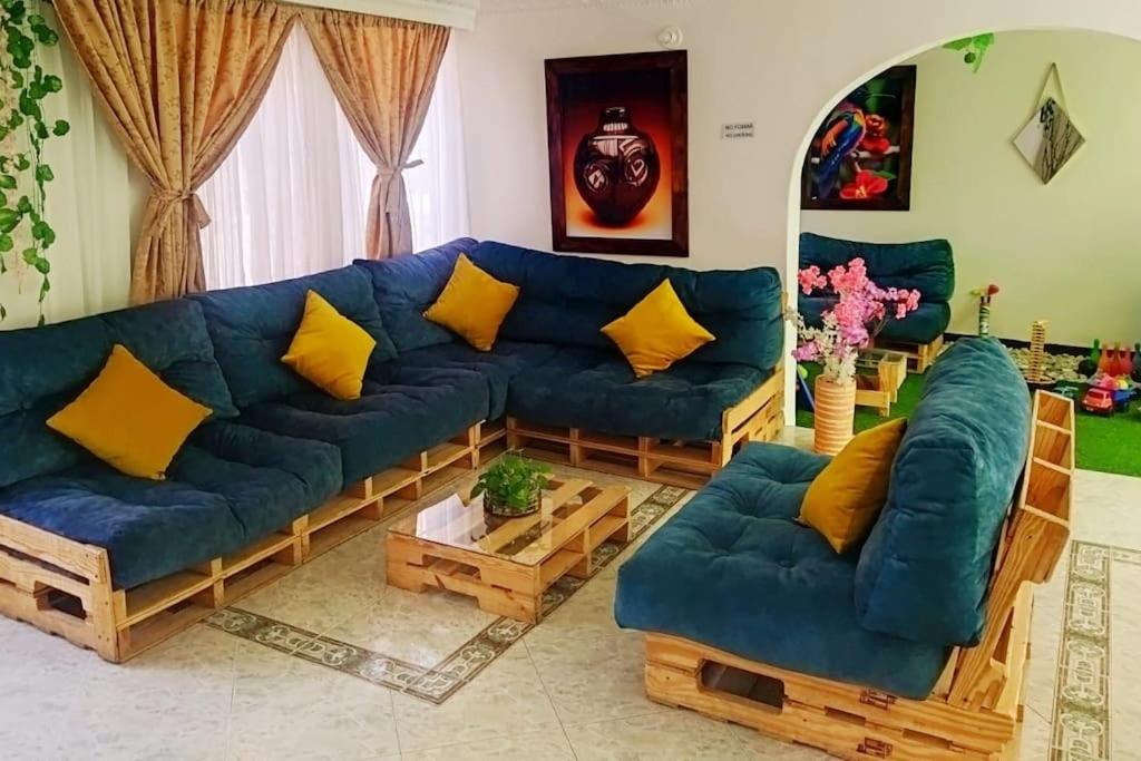 Excepcional Casa Privada para Familias y Grupos - Excelente Ubicación