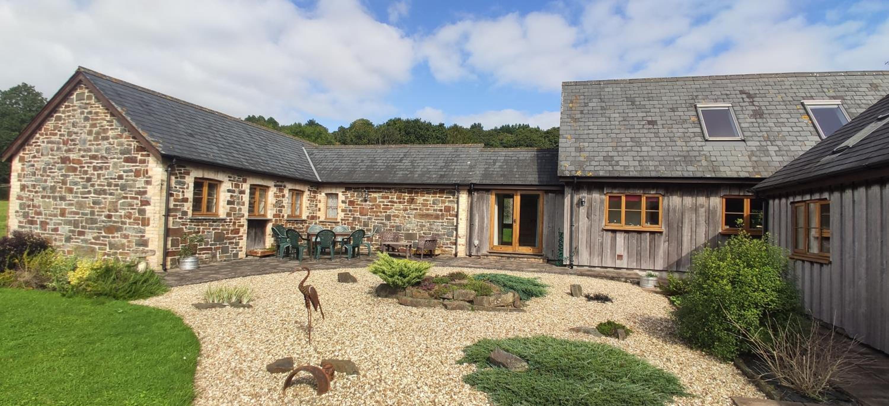 Spacious Luxury barn conversion - next to Tarka Trail cycle path view 3