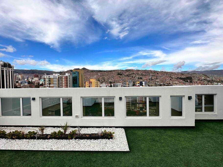 Moderno departamento cercano a Embajada Americana