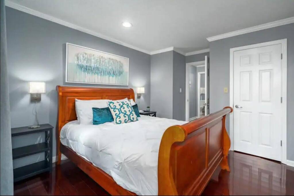 Chic Condo Retreat Private Bliss n Birmingham view 3
