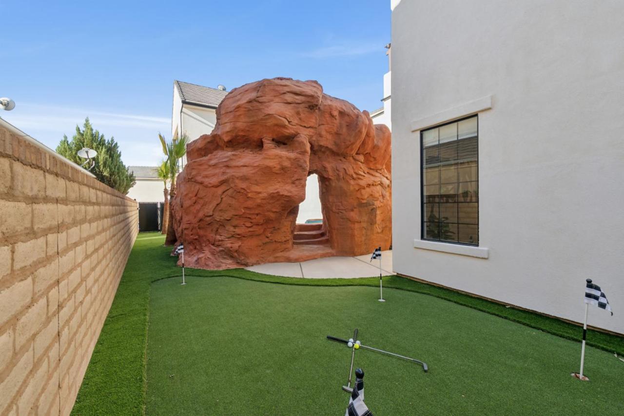 The Hollywood Mansion