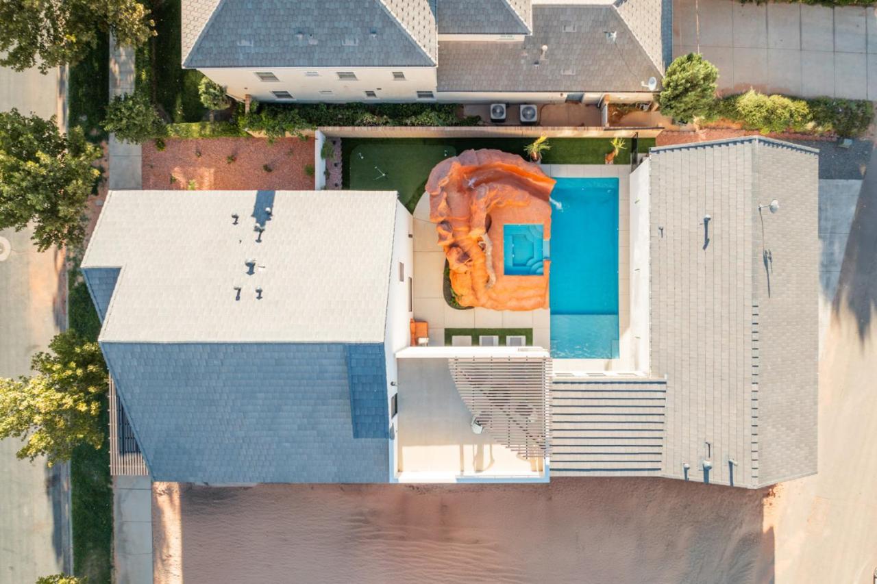 The Hollywood Mansion