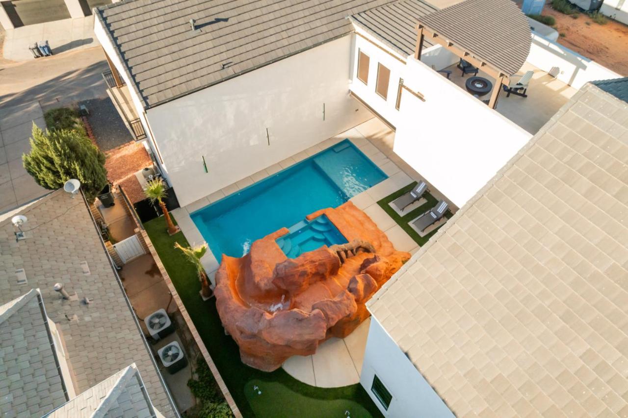 The Hollywood Mansion
