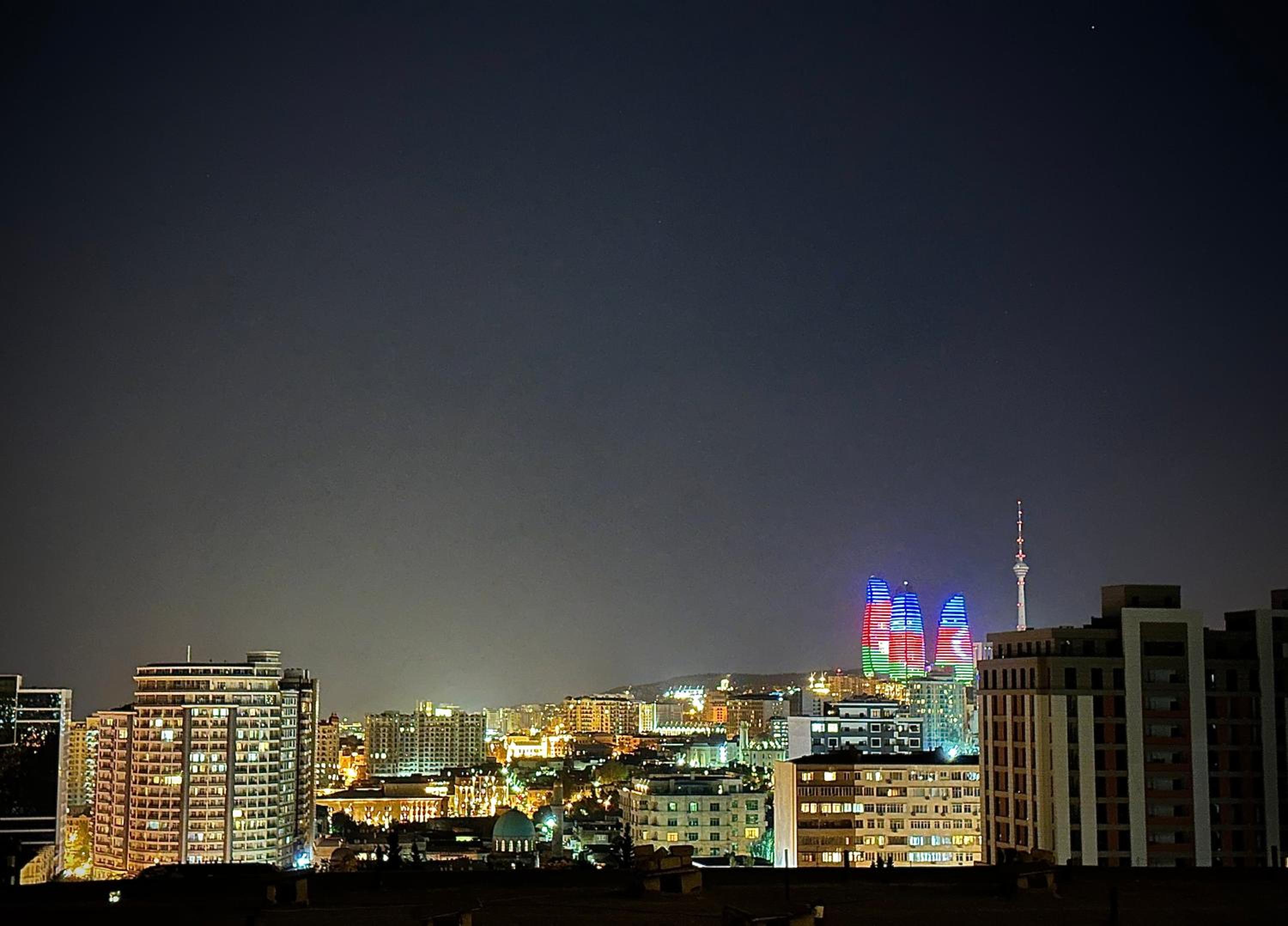 BAKU LUX Apartment with Flame Towers view