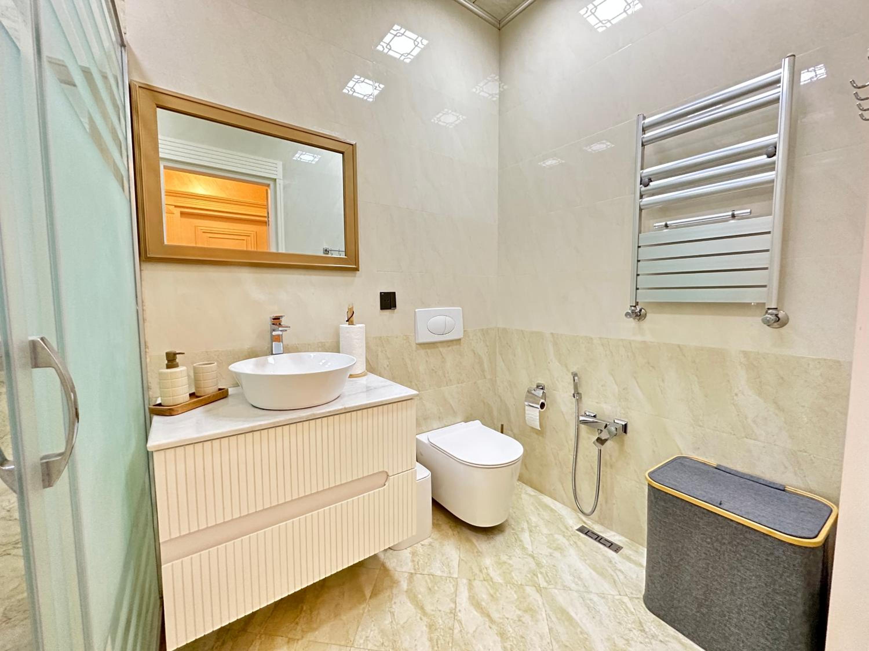 BAKU LUX Apartment with Flame Towers view