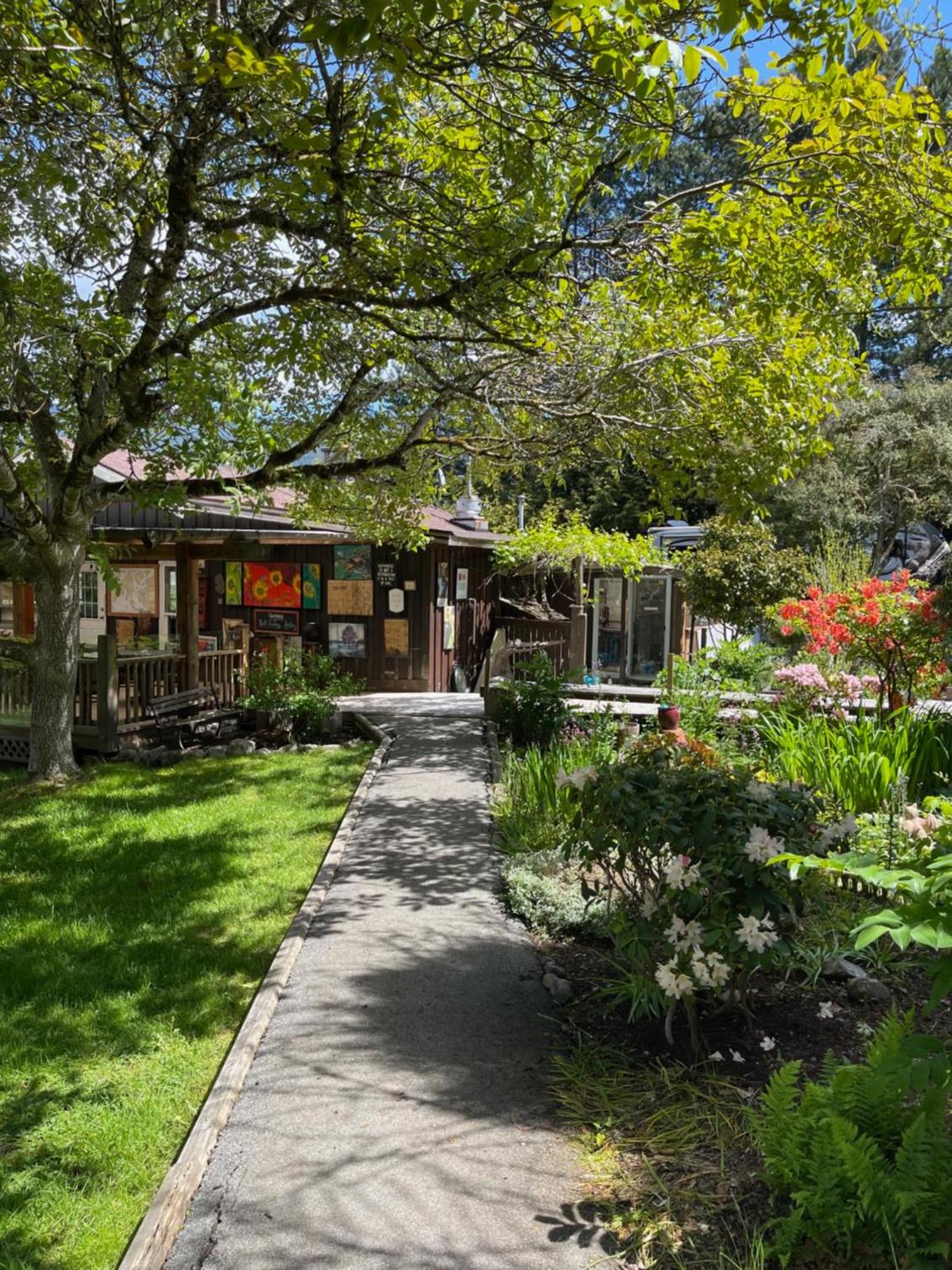 Gracies Grotto Cabin