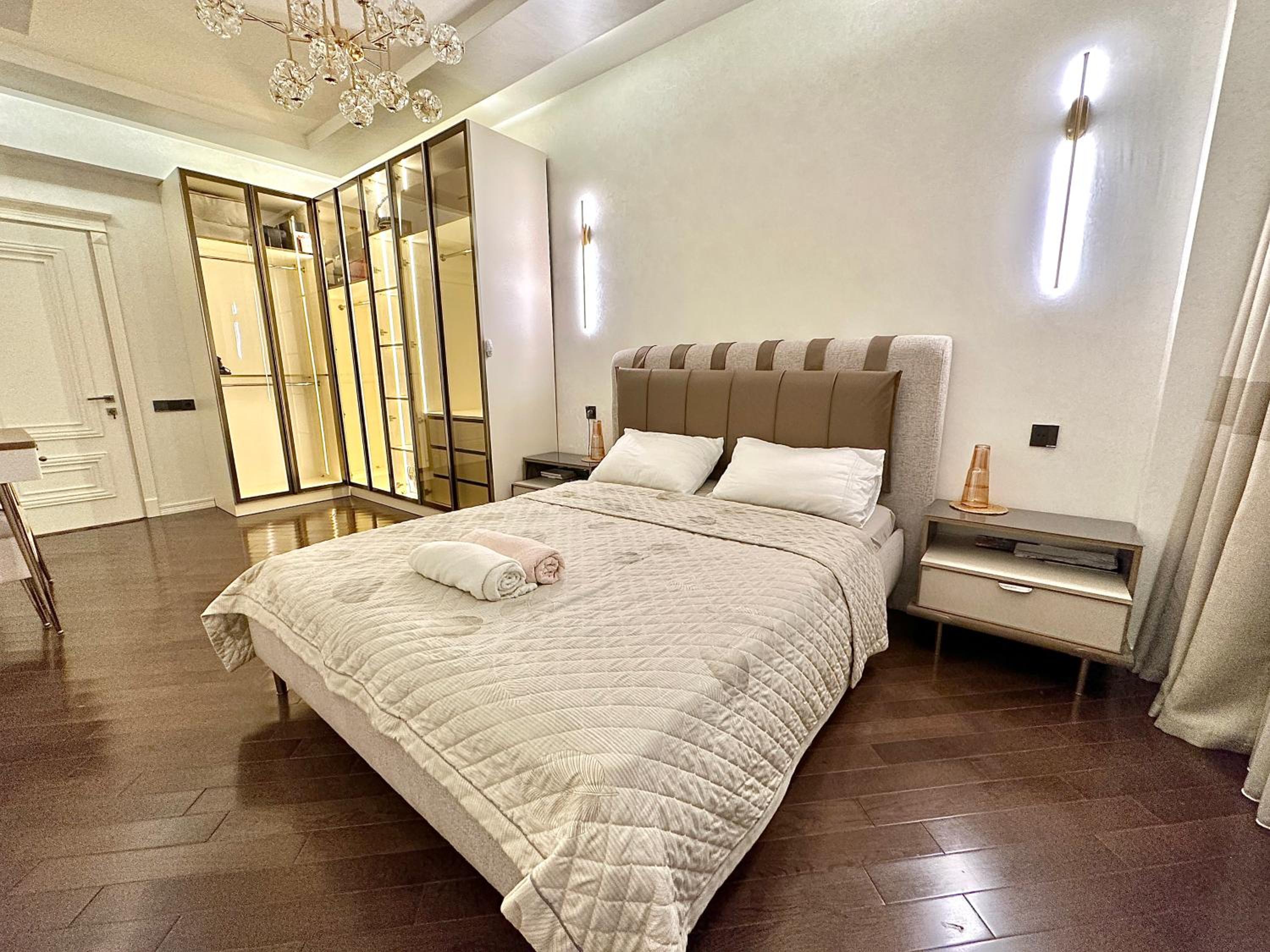 BAKU LUX Apartment with Flame Towers view