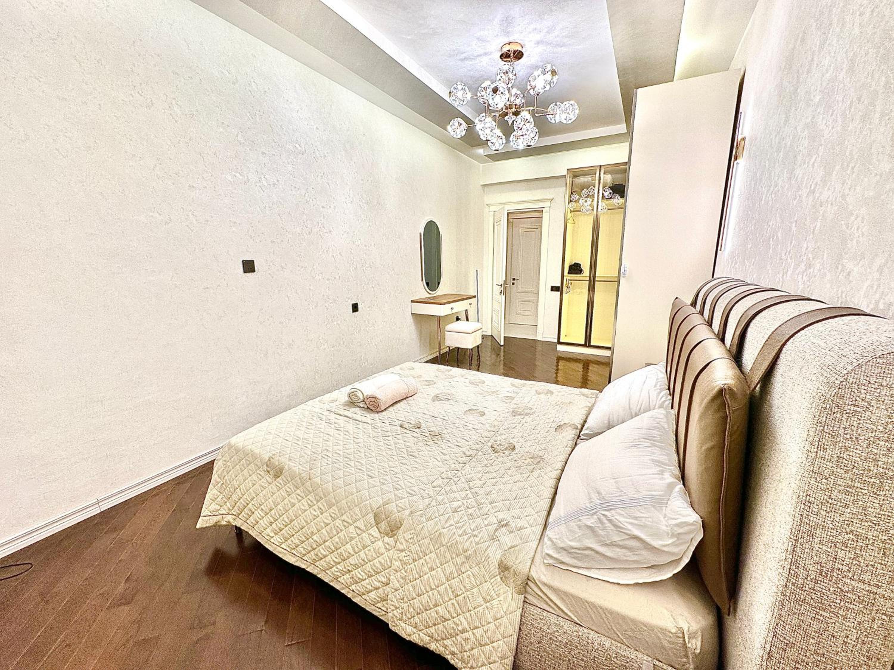 BAKU LUX Apartment with Flame Towers view