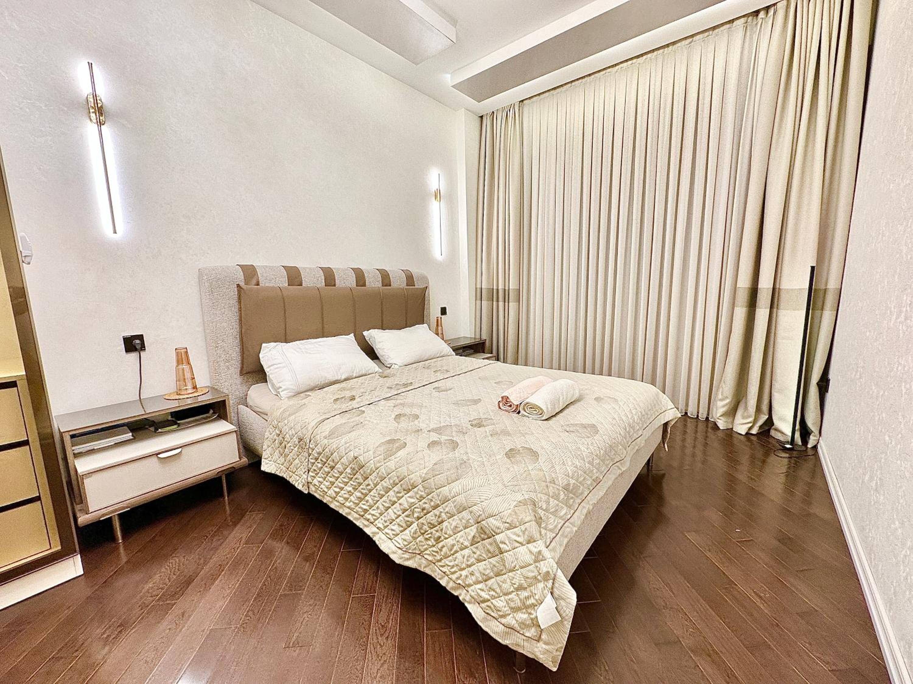 BAKU LUX Apartment with Flame Towers view