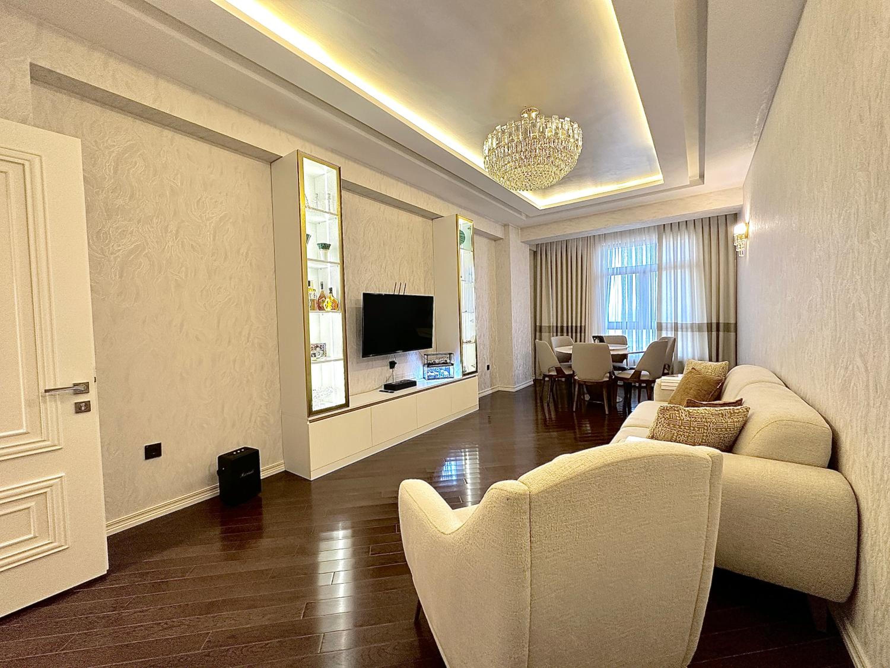 BAKU LUX Apartment with Flame Towers view