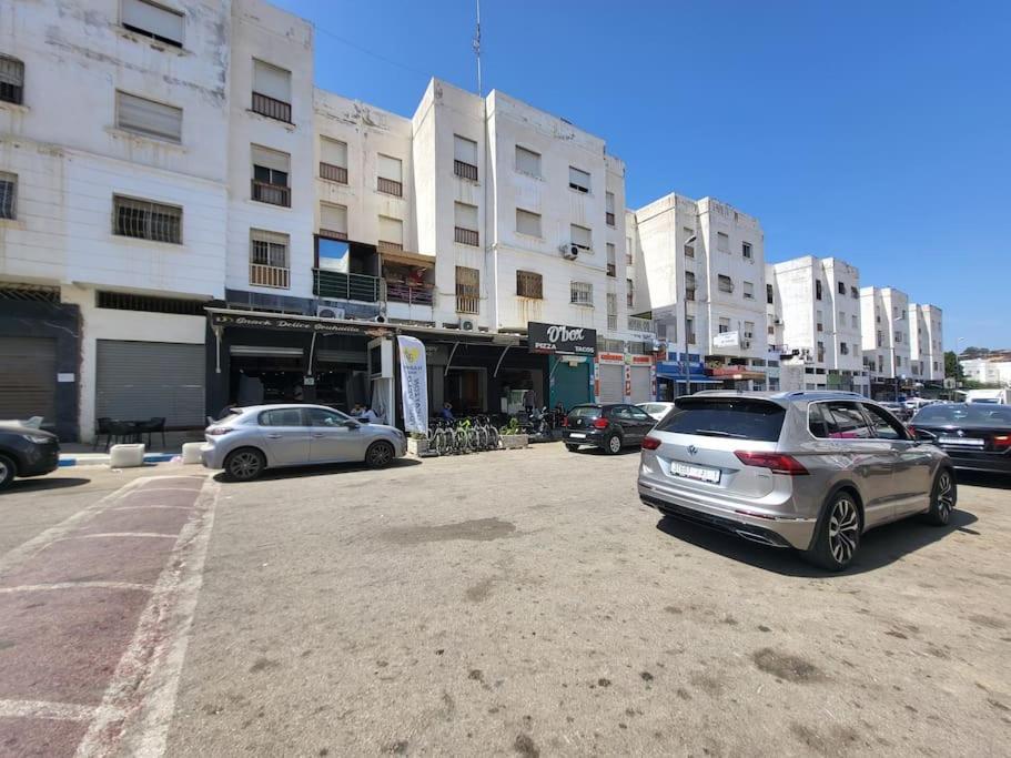 Cosy Apartment Near Beach & Airport view 4