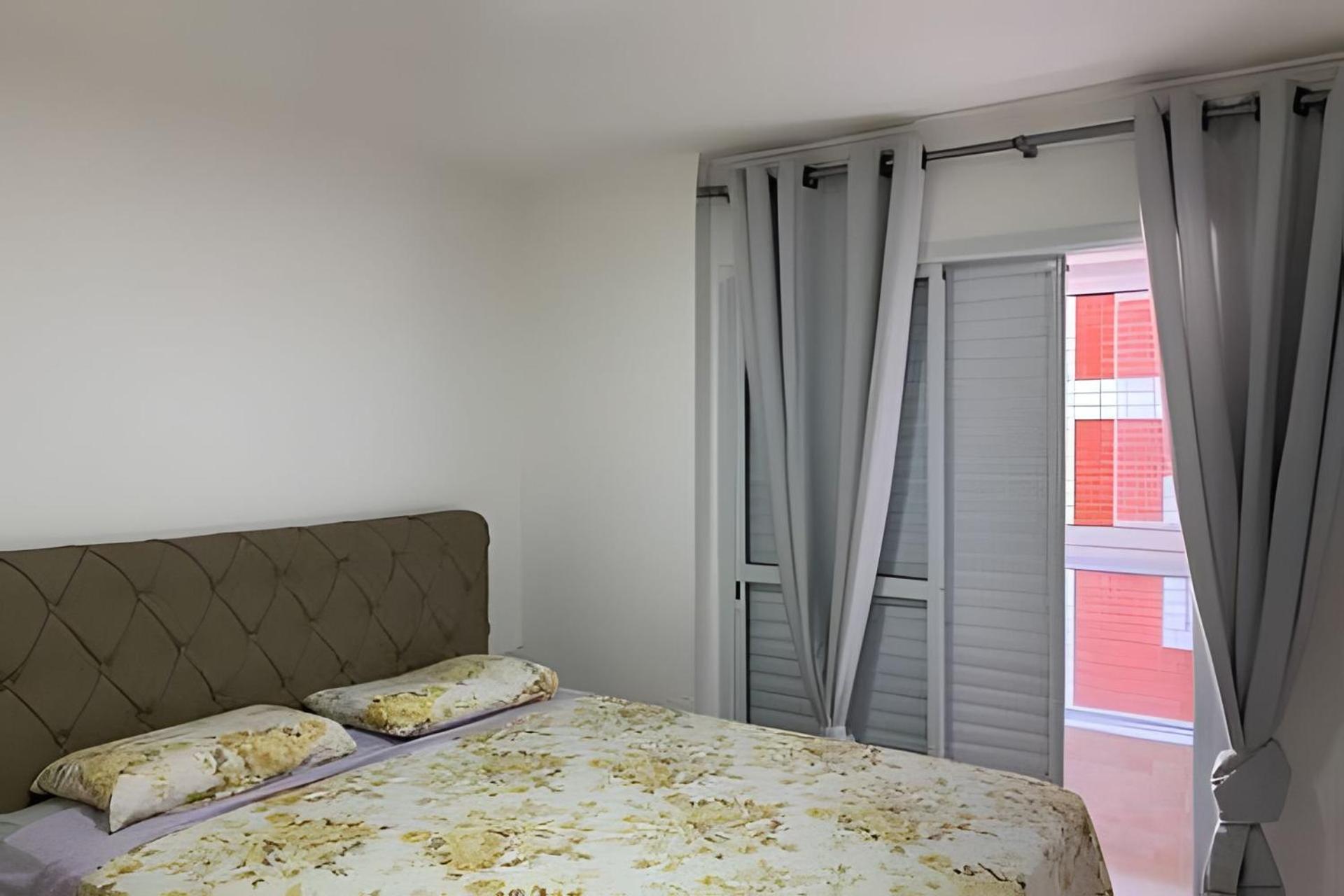 Apartamentos aconchegantes frente mar