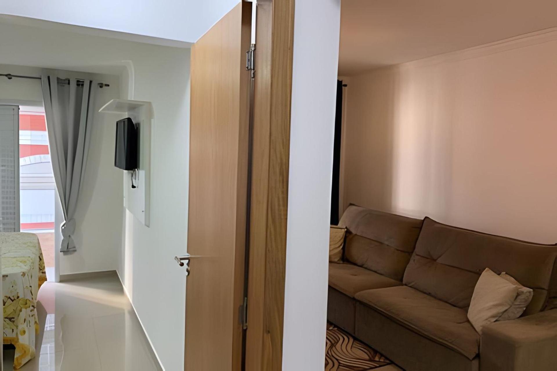 Apartamentos aconchegantes frente mar