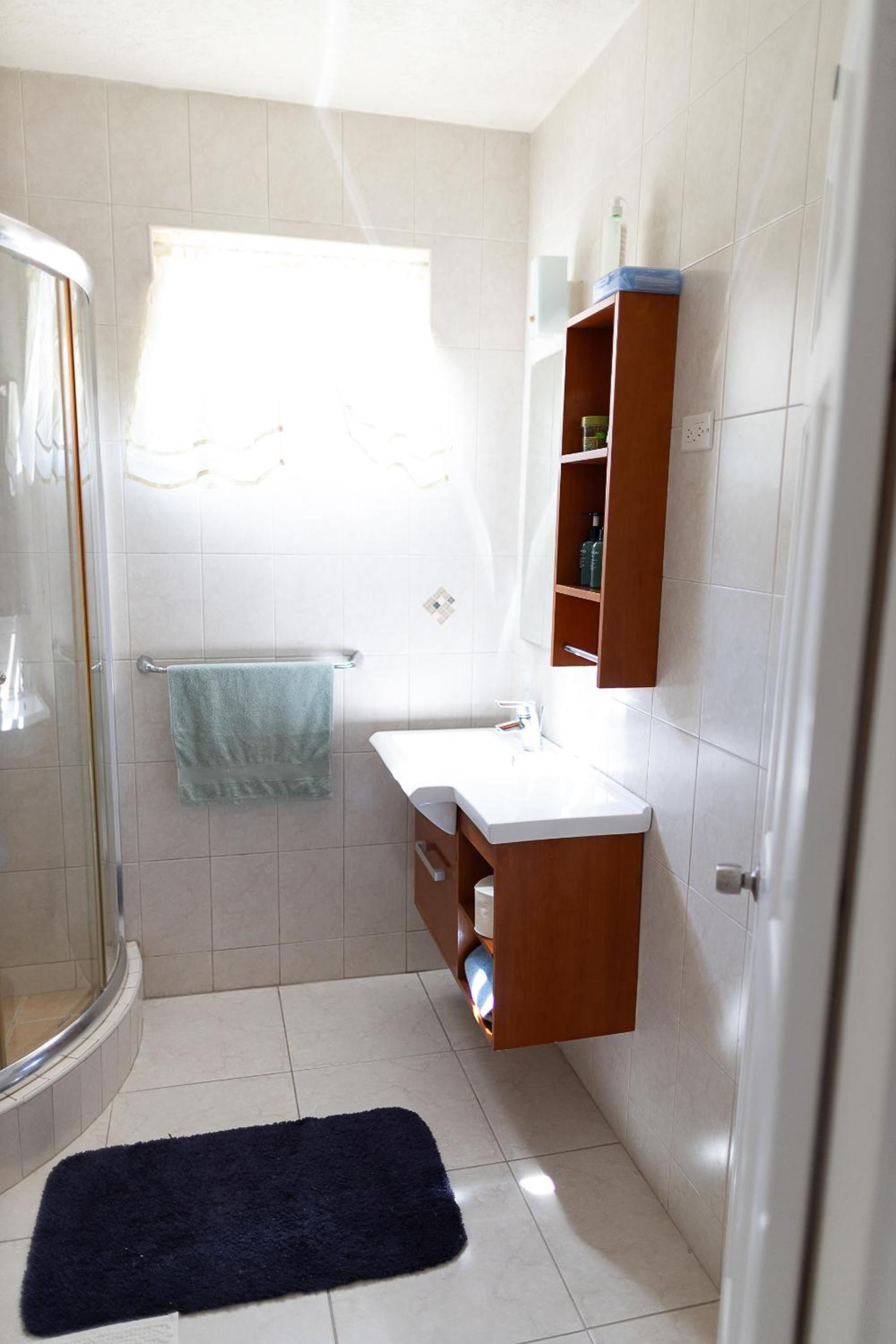 Seashades 2BR 1 full and 1 half bathrooms Condo with pool Close to beach Sleeps 4