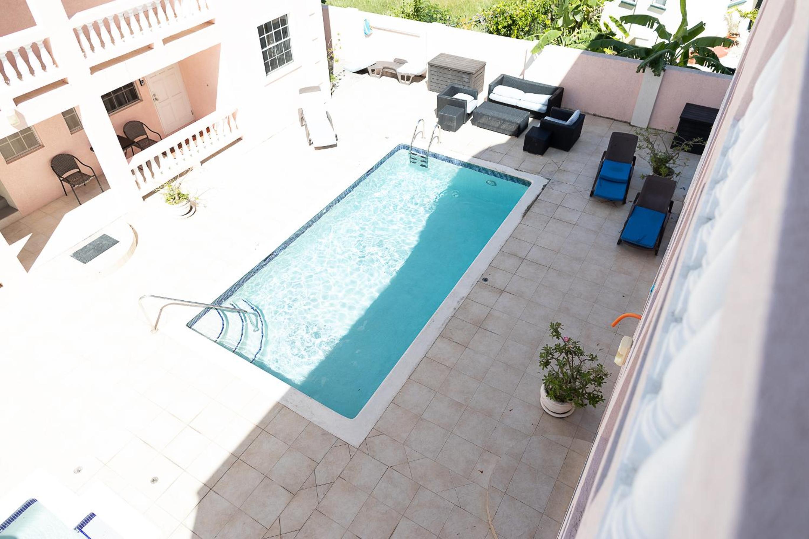 Seashades 2BR 1 full and 1 half bathrooms Condo with pool Close to beach Sleeps 4