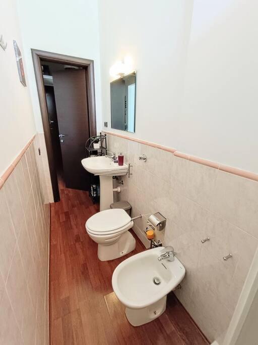 Accogliente monolocale en Turin — bathroom