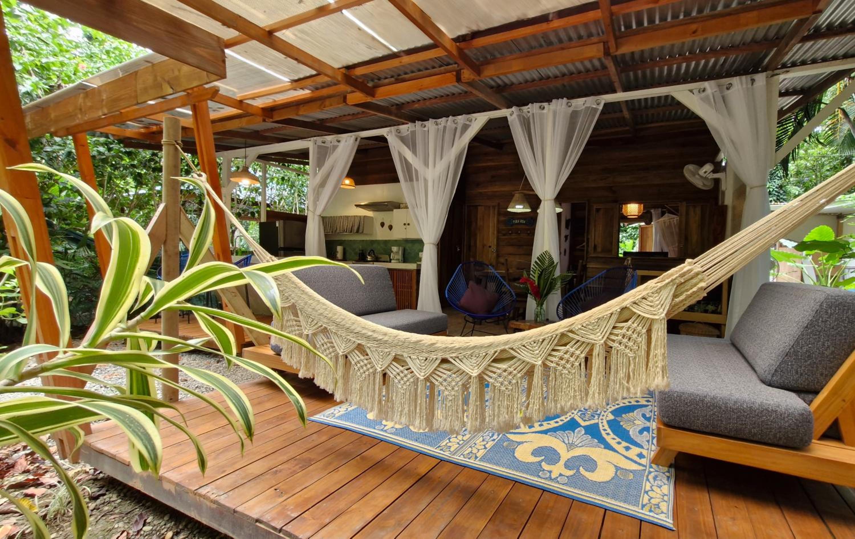 Up! House ~ Charming and cozy ~ 4 guests in Playa Chiquita
