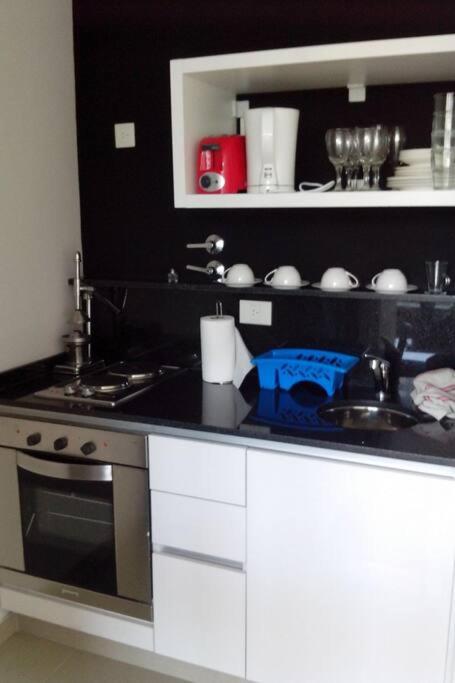 Impactante estudio a metros del Solar de la Abadia