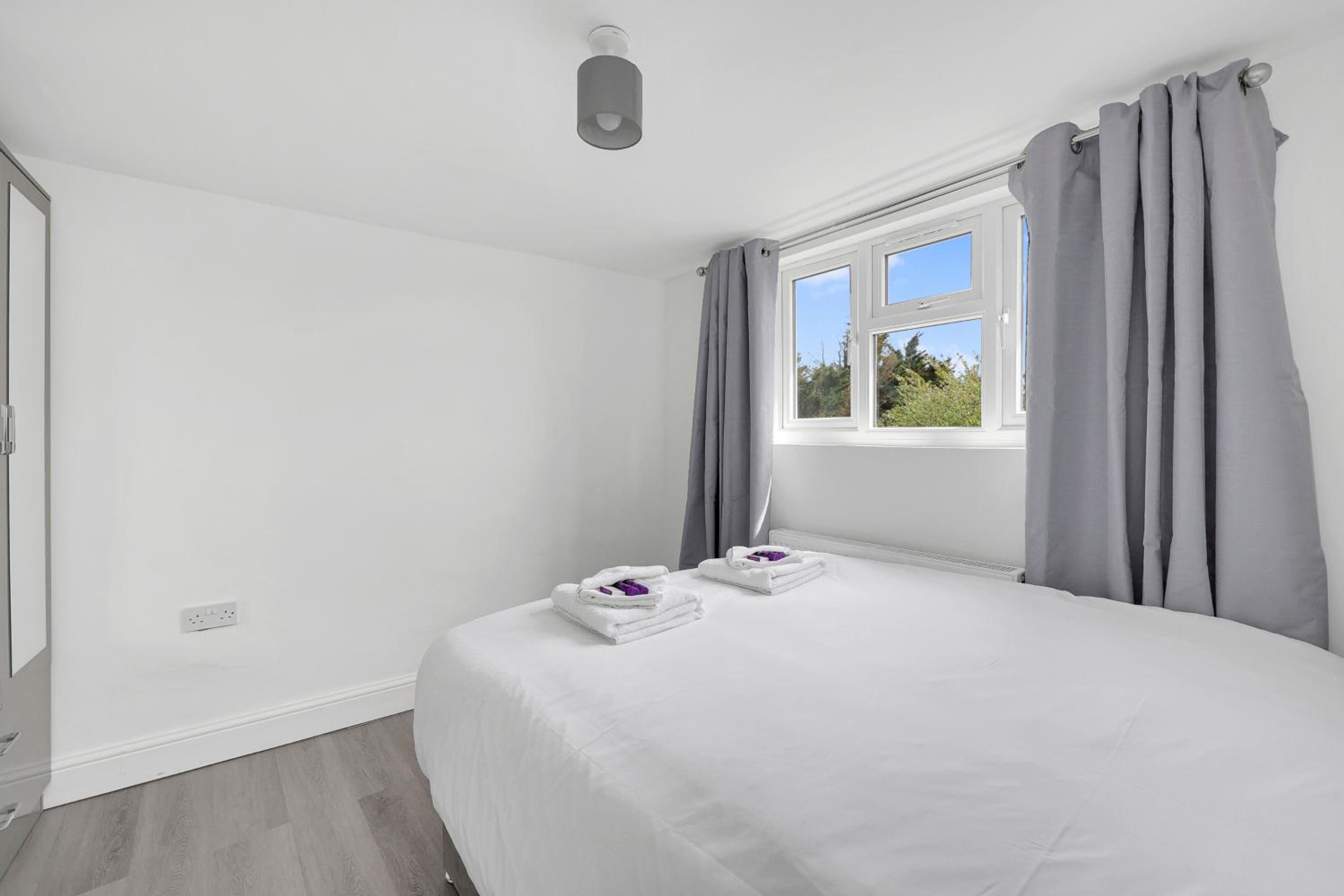 Entire Beautiful & Spacious House in London