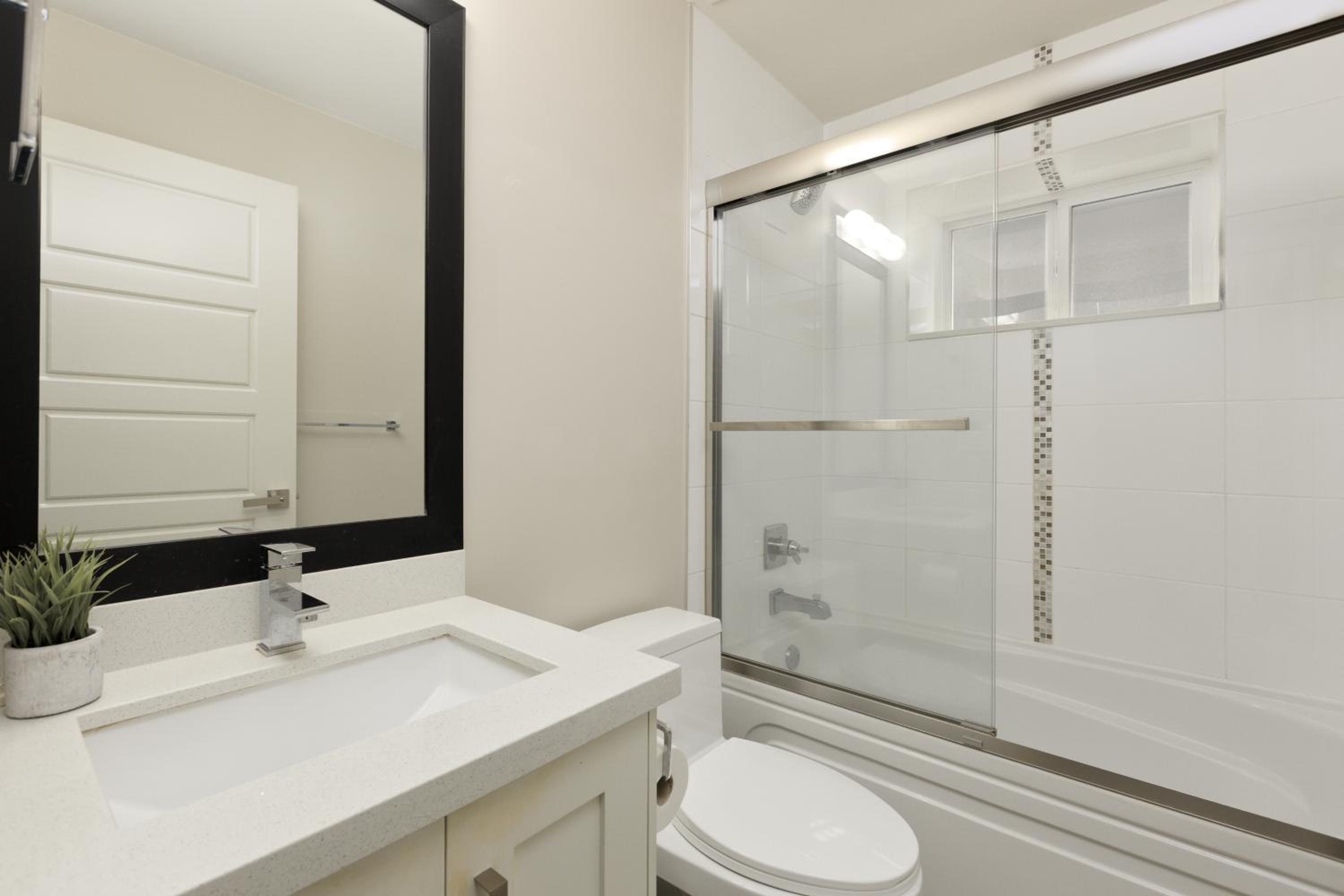 Spacious 5-Bedroom Home in Convenient Vancouver Location