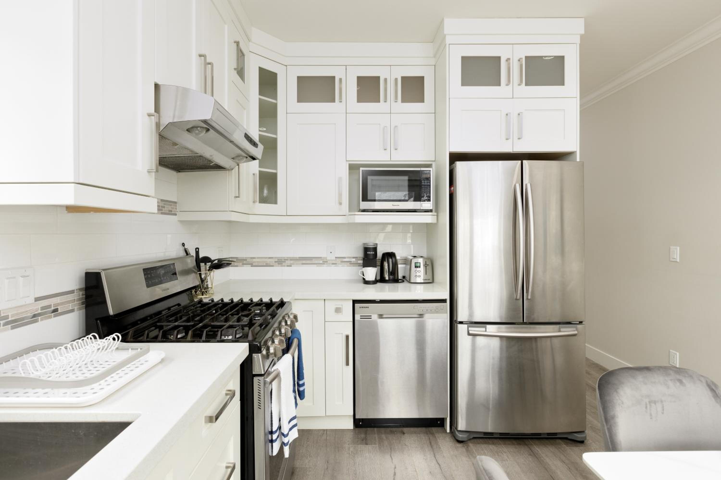 Spacious 5-Bedroom Home in Convenient Vancouver Location