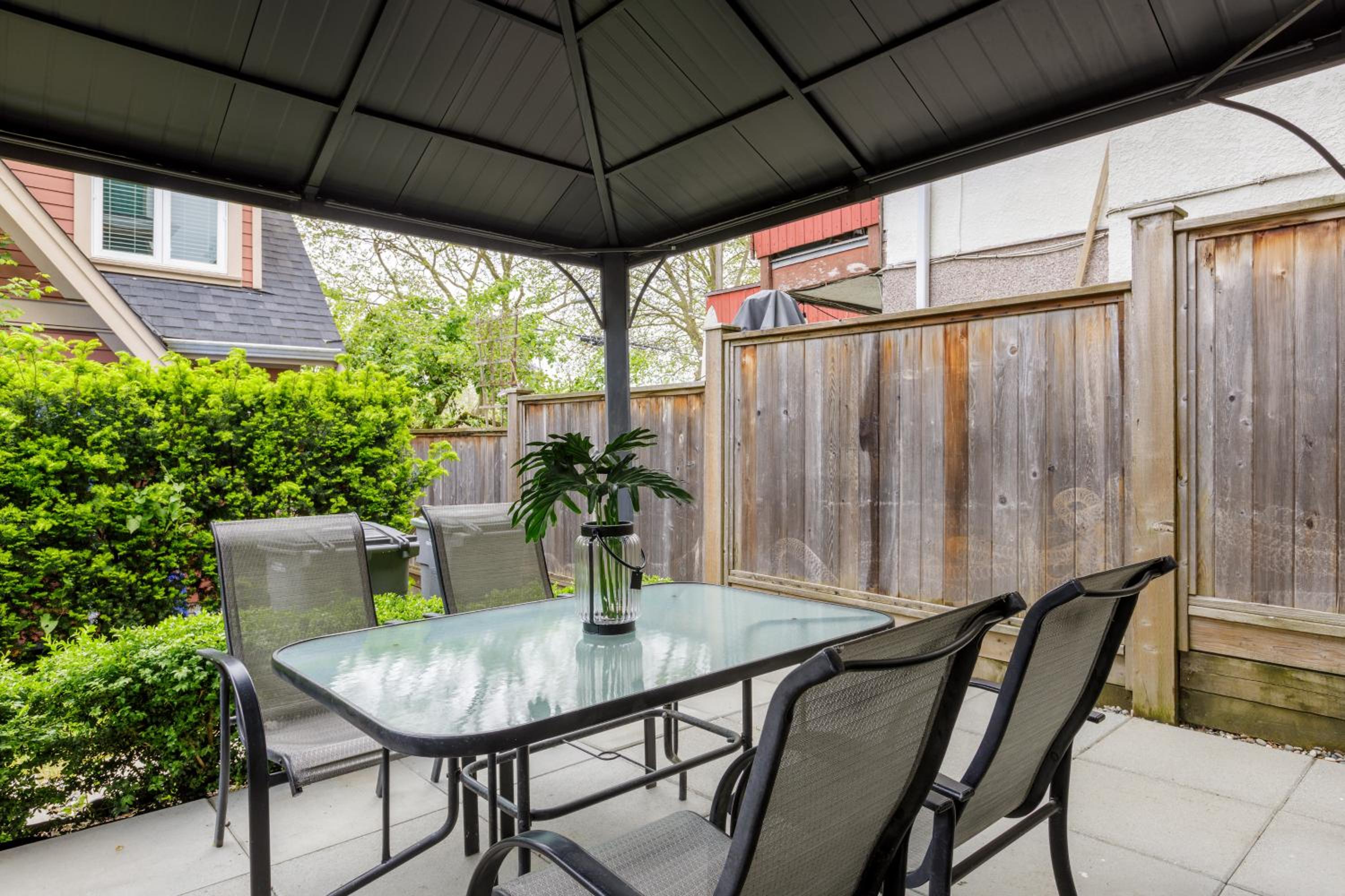 Spacious 5-Bedroom Home in Convenient Vancouver Location