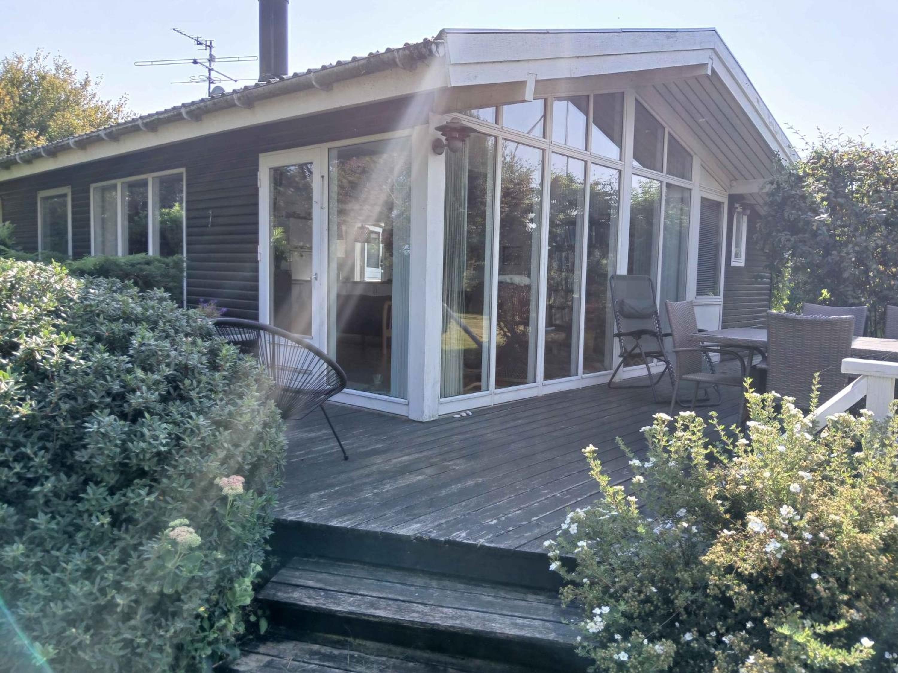 Coastal Cottage Charm With Room For The Family