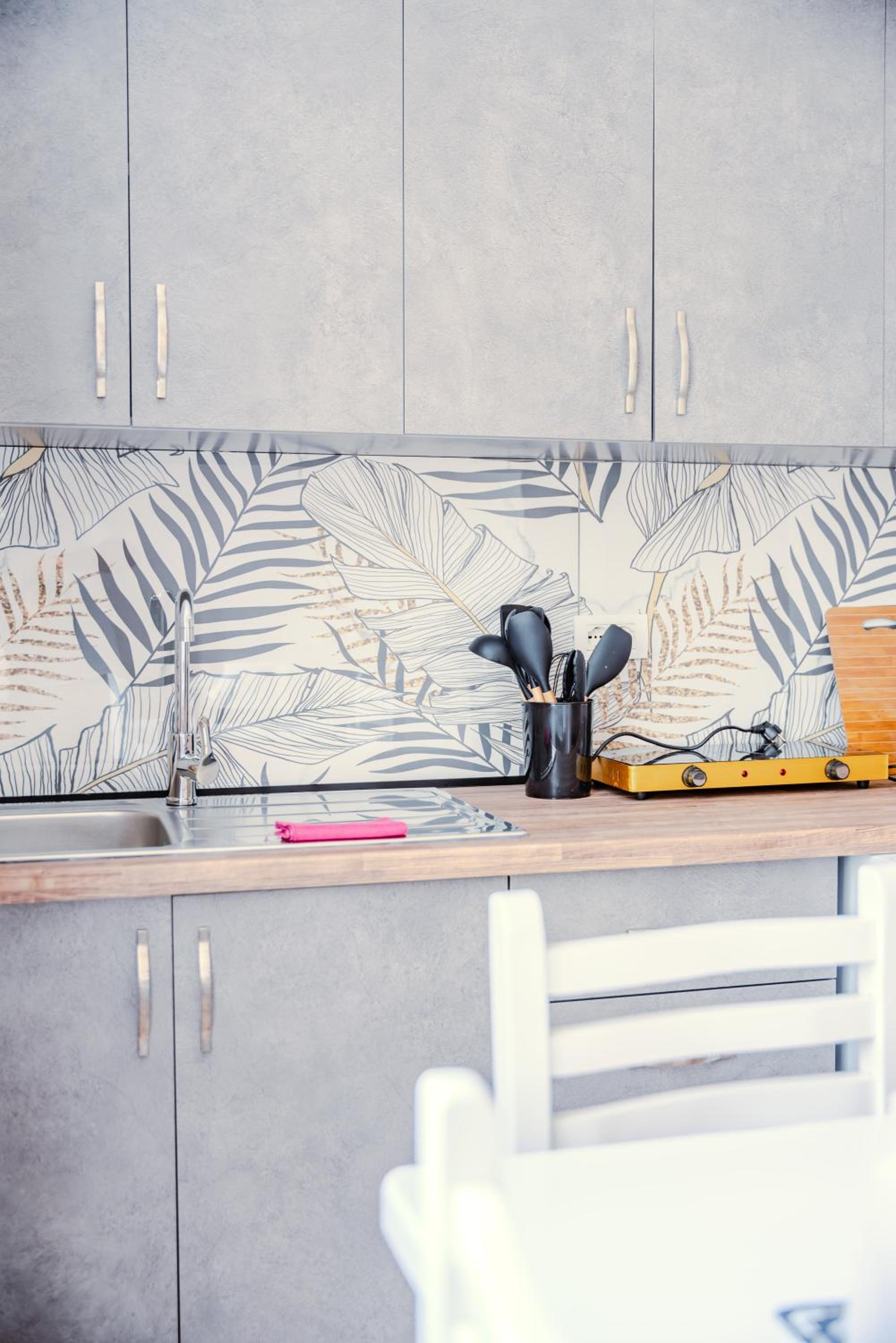 Bejart Apartment 6