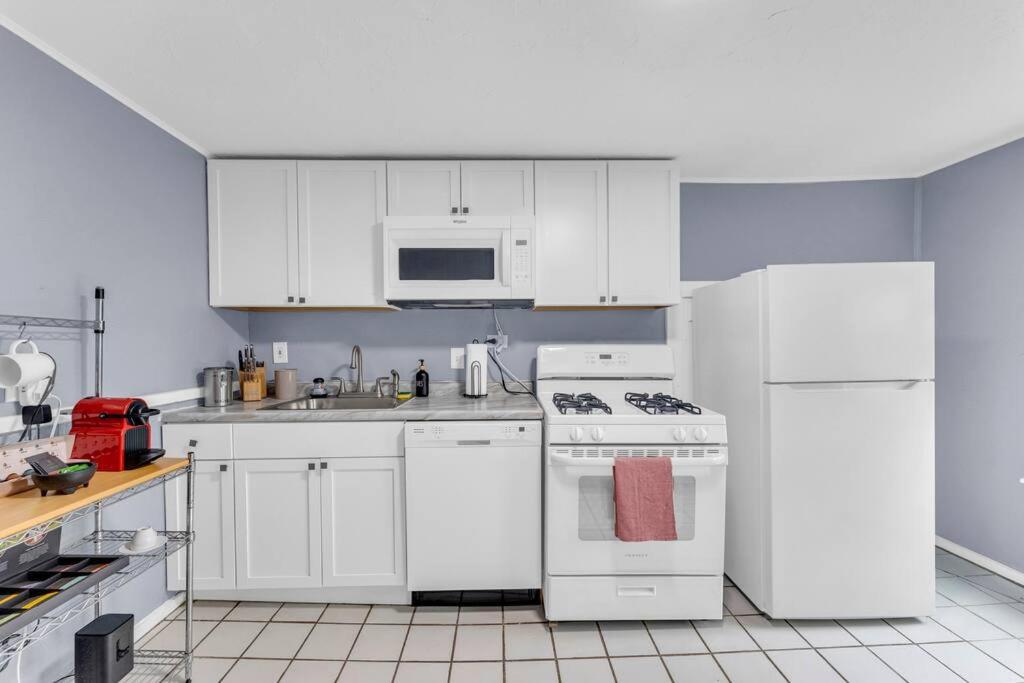 Quaint 2 Bedrooms in Historic Little Italy view 3