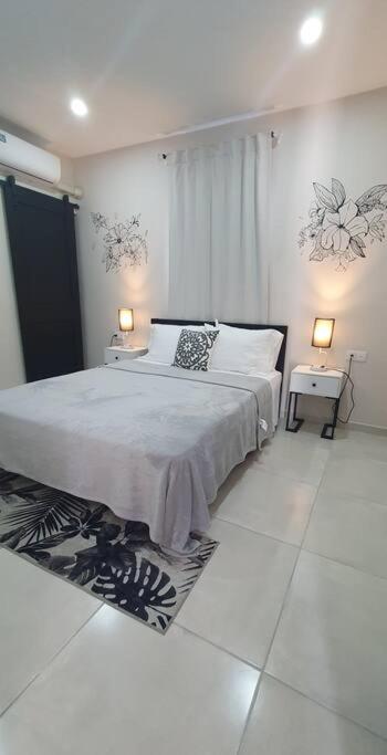 Central 2BR Apartment-10 Min Walk to Mambo Beach