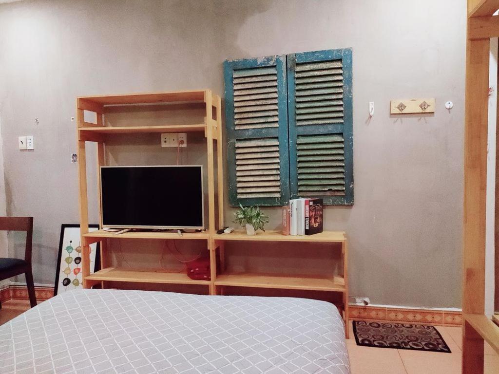 Urban Saigon Stays Near Embassy