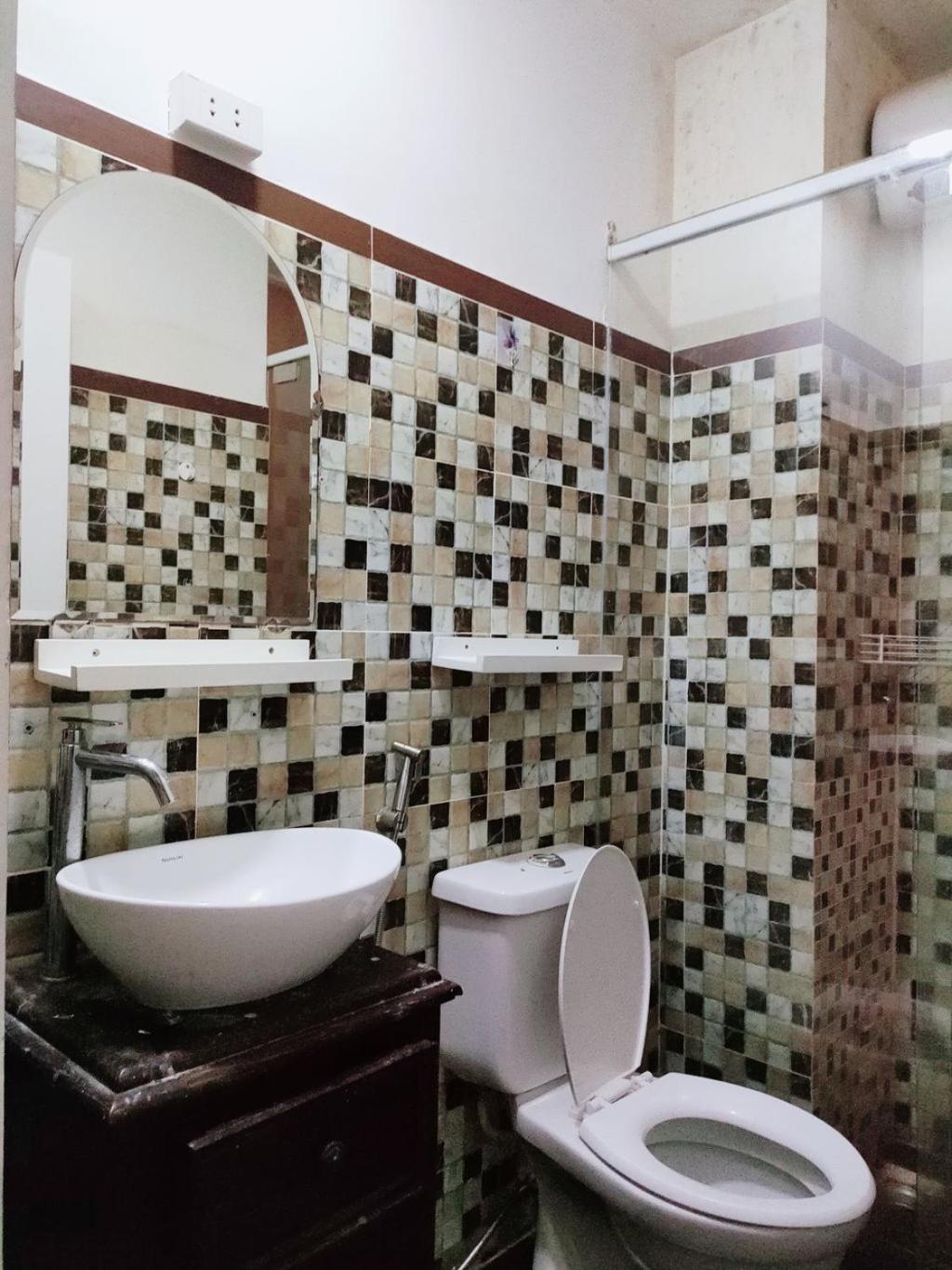 Urban Saigon Stays Near Embassy