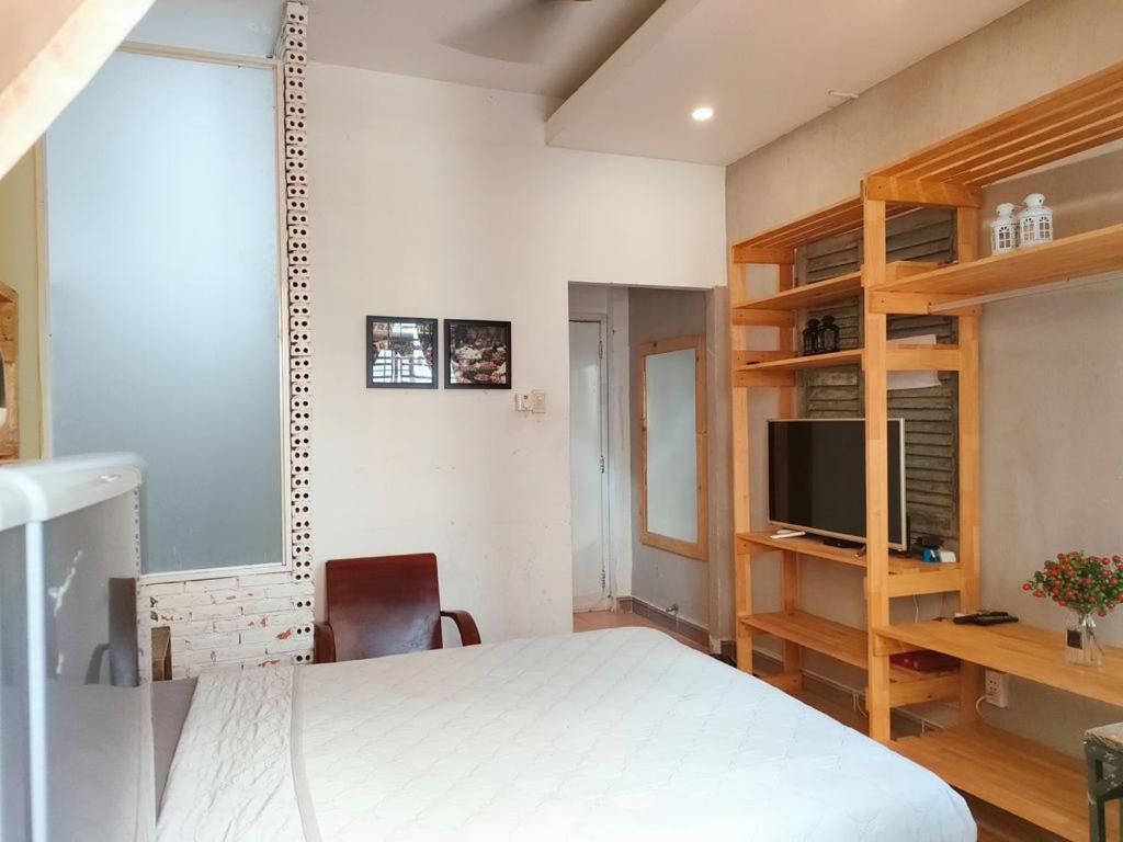 Urban Saigon Stays Near Embassy