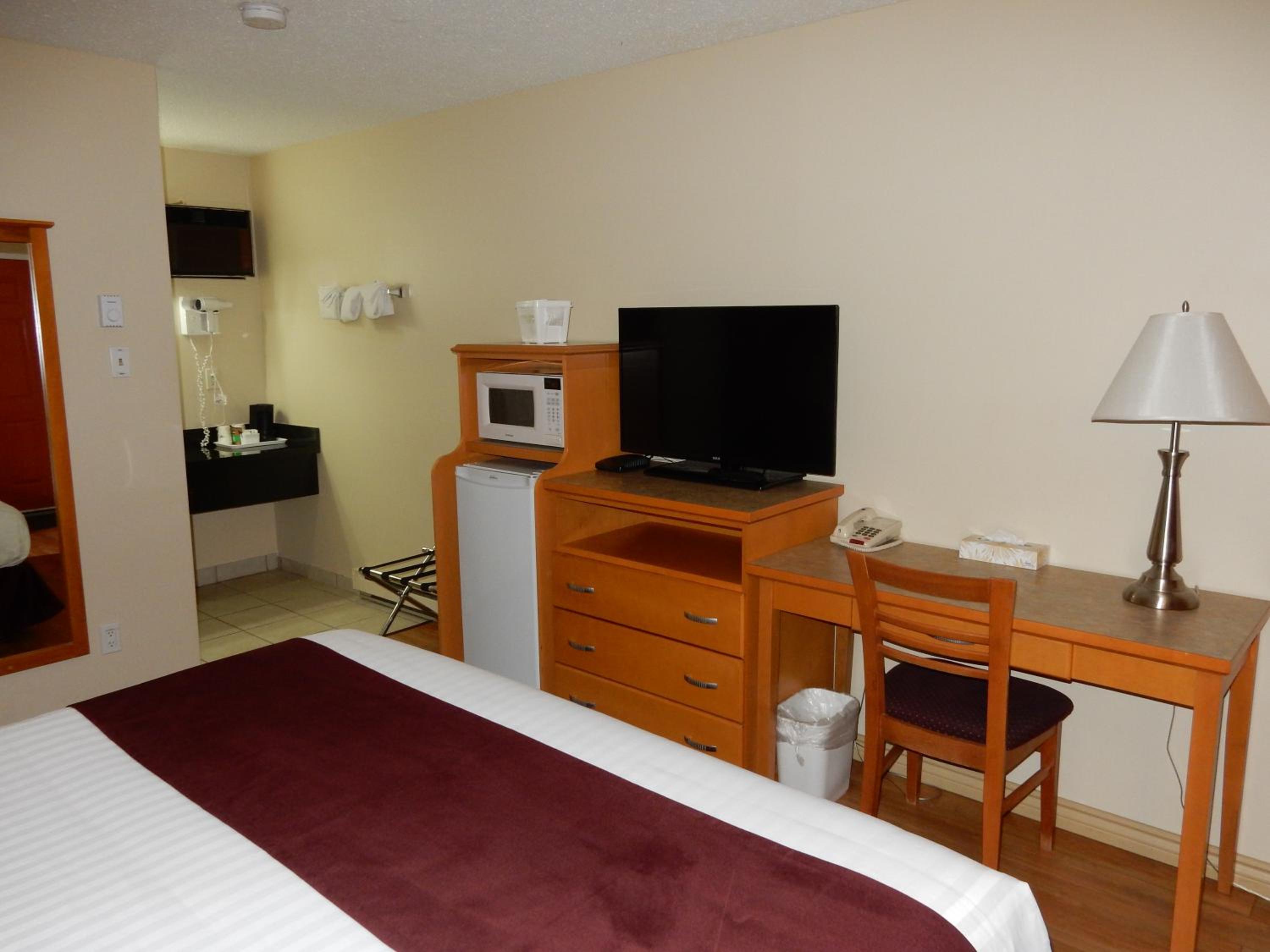 Canadas Best Value Inn & Suites-Vernon