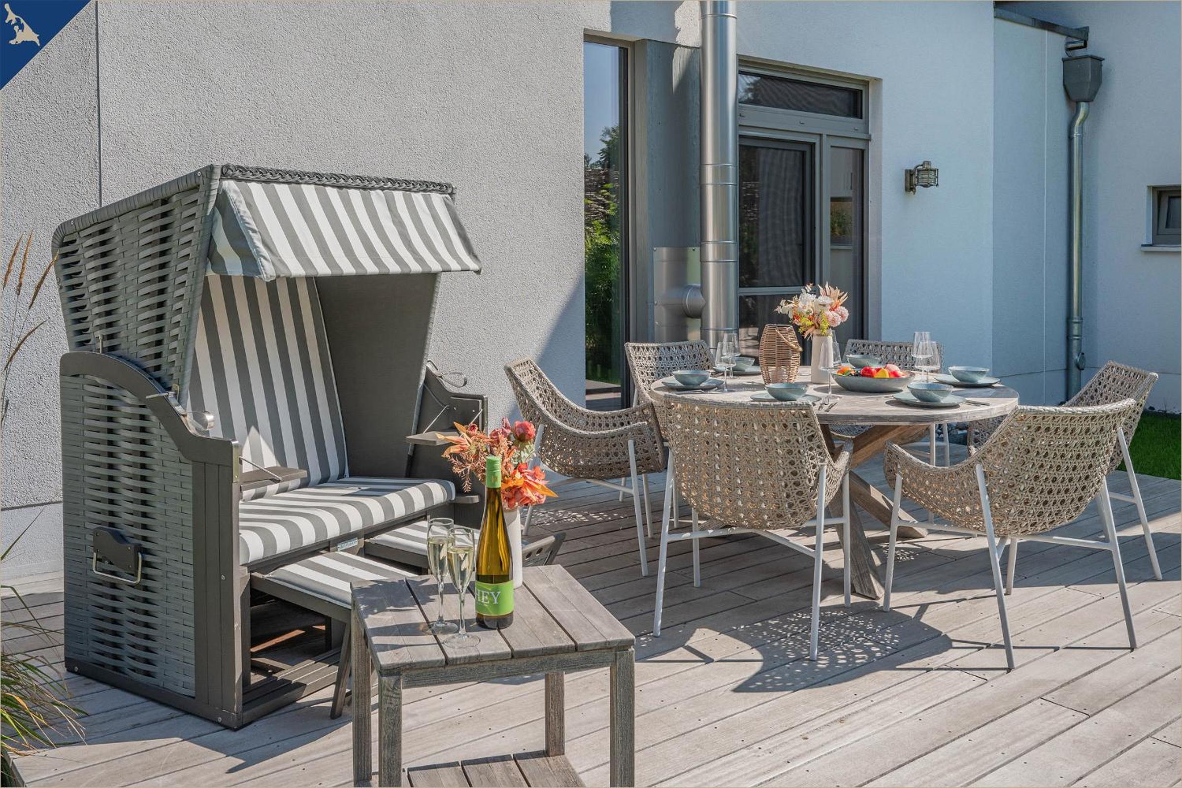 Störtebekers Reethus mit Sauna, Kamin und E-Ladesäule