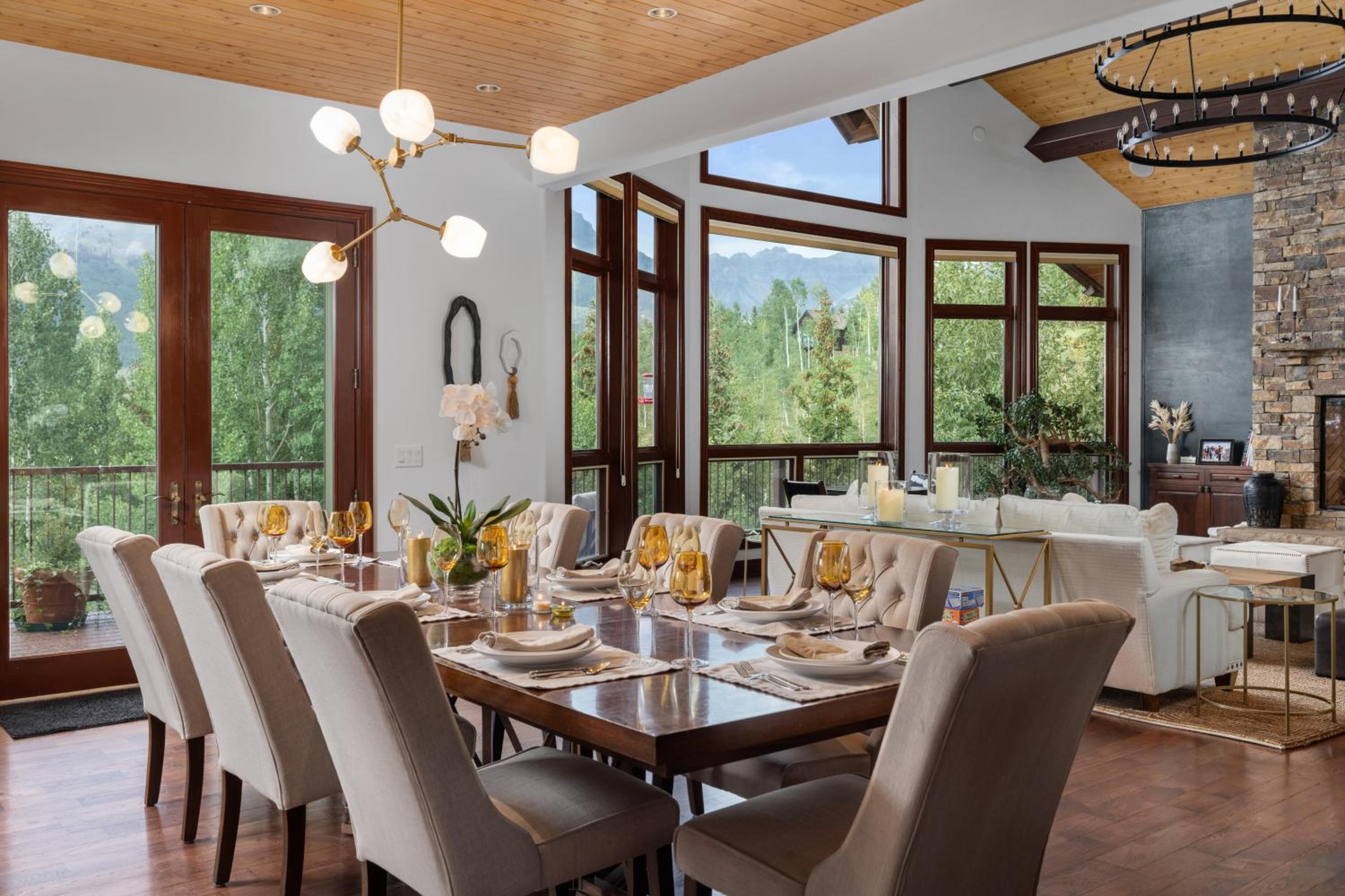 Camp Telluride - golf course, views, hot tub, gym! view 2