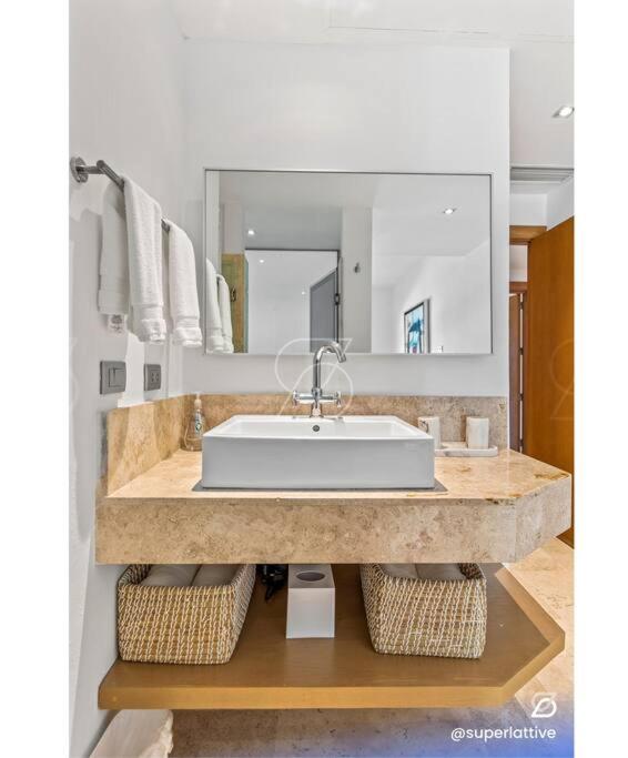 La Amada Residences 3B de Lujo y Traslado Gratis