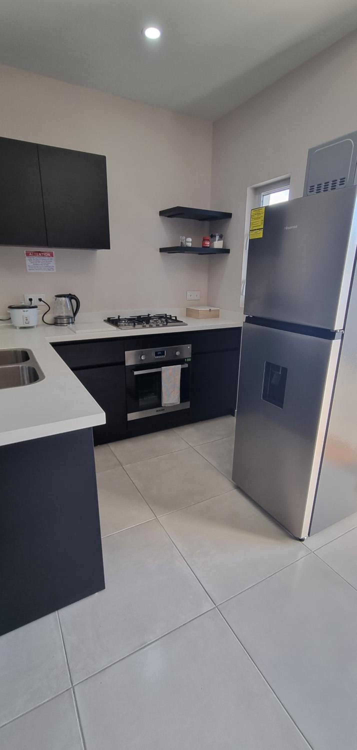Central 2BR Apartment-10 Min Walk to Mambo Beach