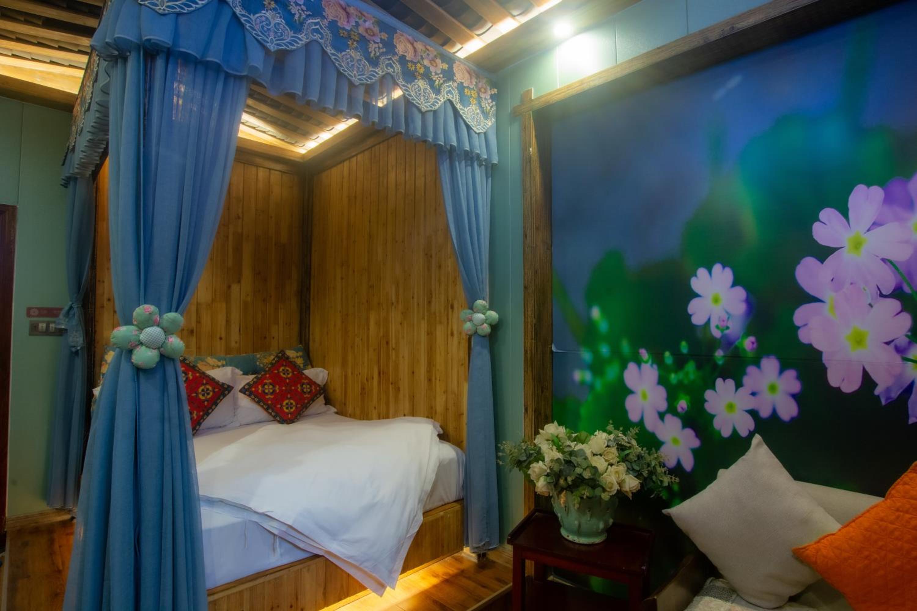 Floral Hotel · Baihui Living Zhangjiajie